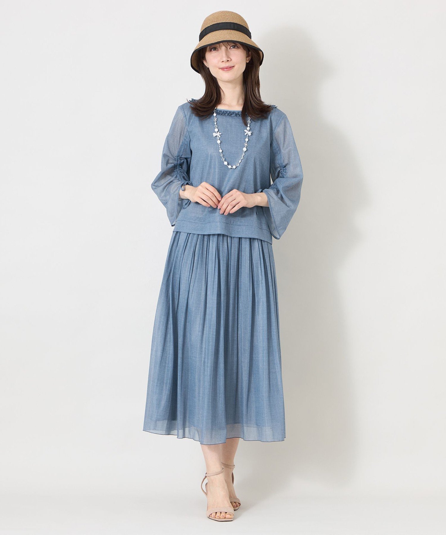 TO BE CHIC デニムプリント フリルボートネックブラウス トゥー ビー シック トップス シャツ・ブラウス ブルー ネイビー