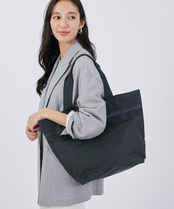 LeSportsac 【公式】レスポートサック トートバッグ 1541R111 LeSportsac レスポートサック バッグ トートバッグ ブルー【送料無料】のサムネイル