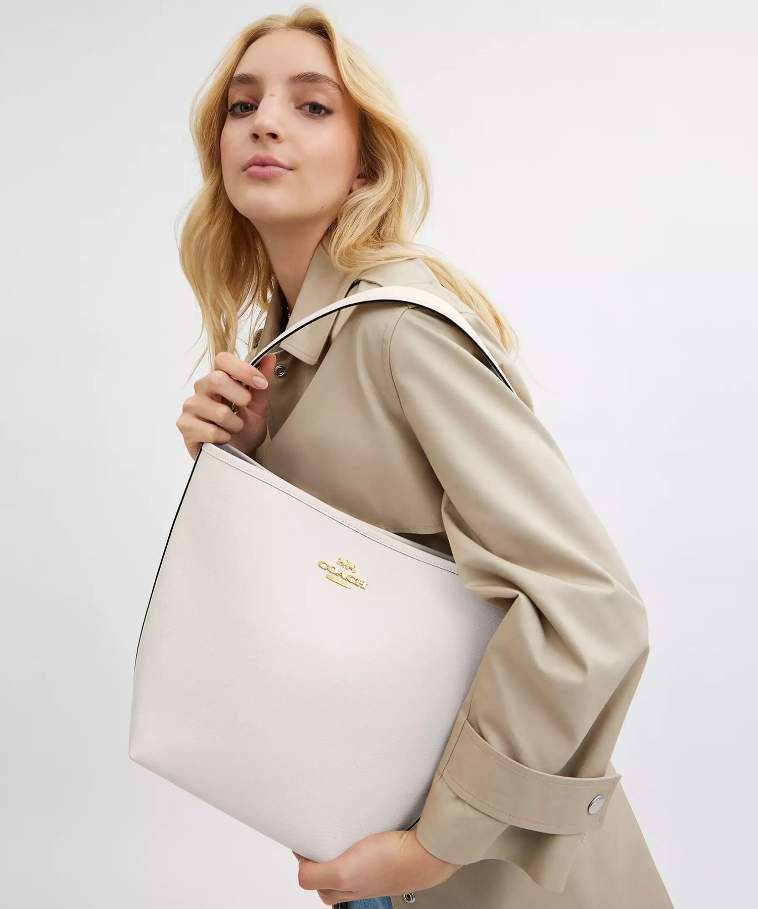 【SALE／77%OFF】COACH OUTLET 【公式】シティ ラージ バケット バッグ コーチ　アウトレット バッグ ショルダーバッグ ホワイト【送料無料】のサムネイル