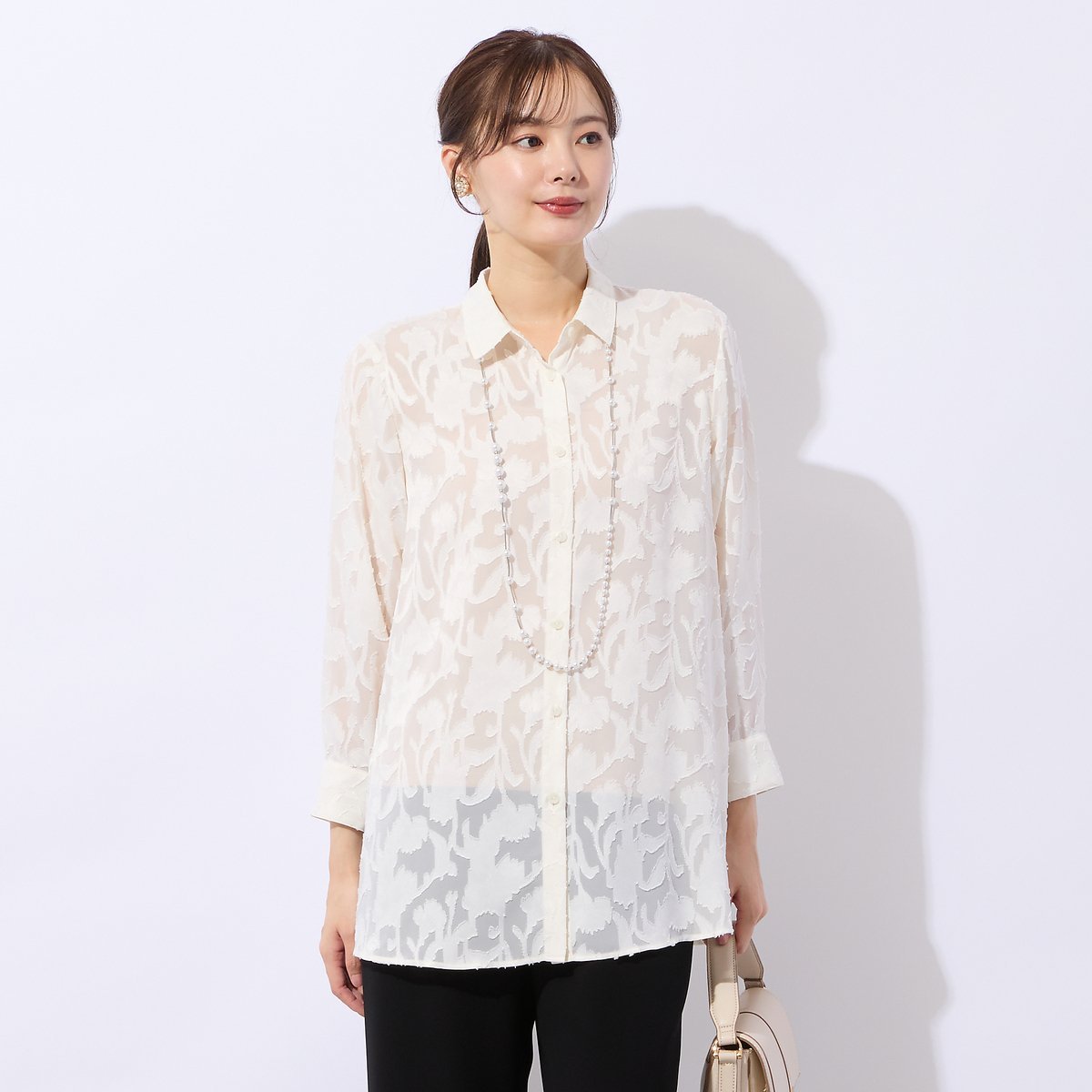 Liliane Burty Eclat 【洗える】シフォンジョーゼットカットジャカードブラウス リリアンビューティ エクラ トップス シャツ・ブラウス ホワイト ブラック