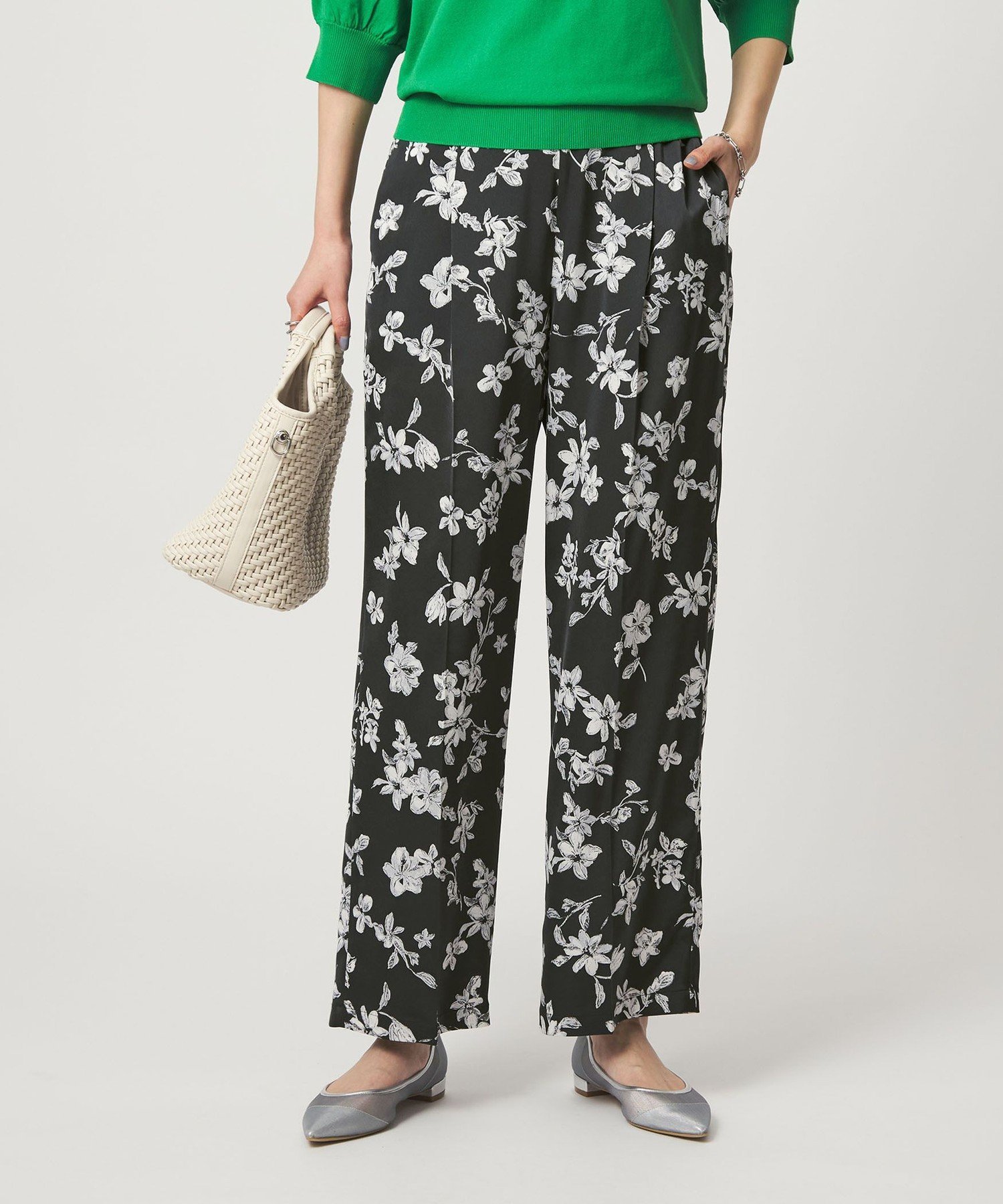 【SALE／10%OFF】UNITED ARROWS green label relaxing フラワー プリント パンツ ユナイテッドアローズ グリーンレーベルリラクシング パンツ その他のパンツ グレー ホワイト【送料無料】