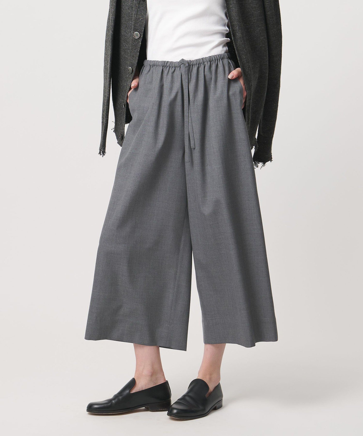＜LOEFF＞トロピカルウール ガウチョパンツ ユナイテッドアローズ パンツ その他のパンツ グレー ネイビー