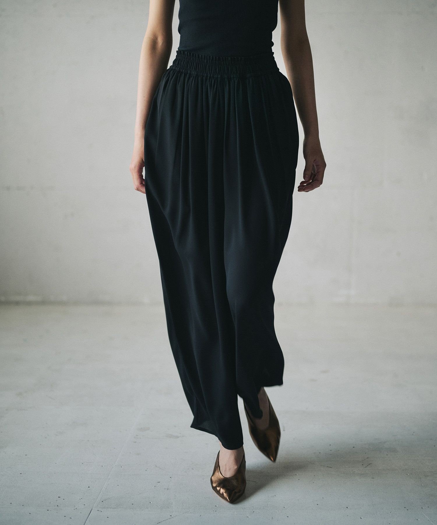 REALM 【一部店舗限定】【REALM(レルム)】GATHERED PANTS｜ギャザーパンツ ロペ パンツ その他のパンツ ブラック