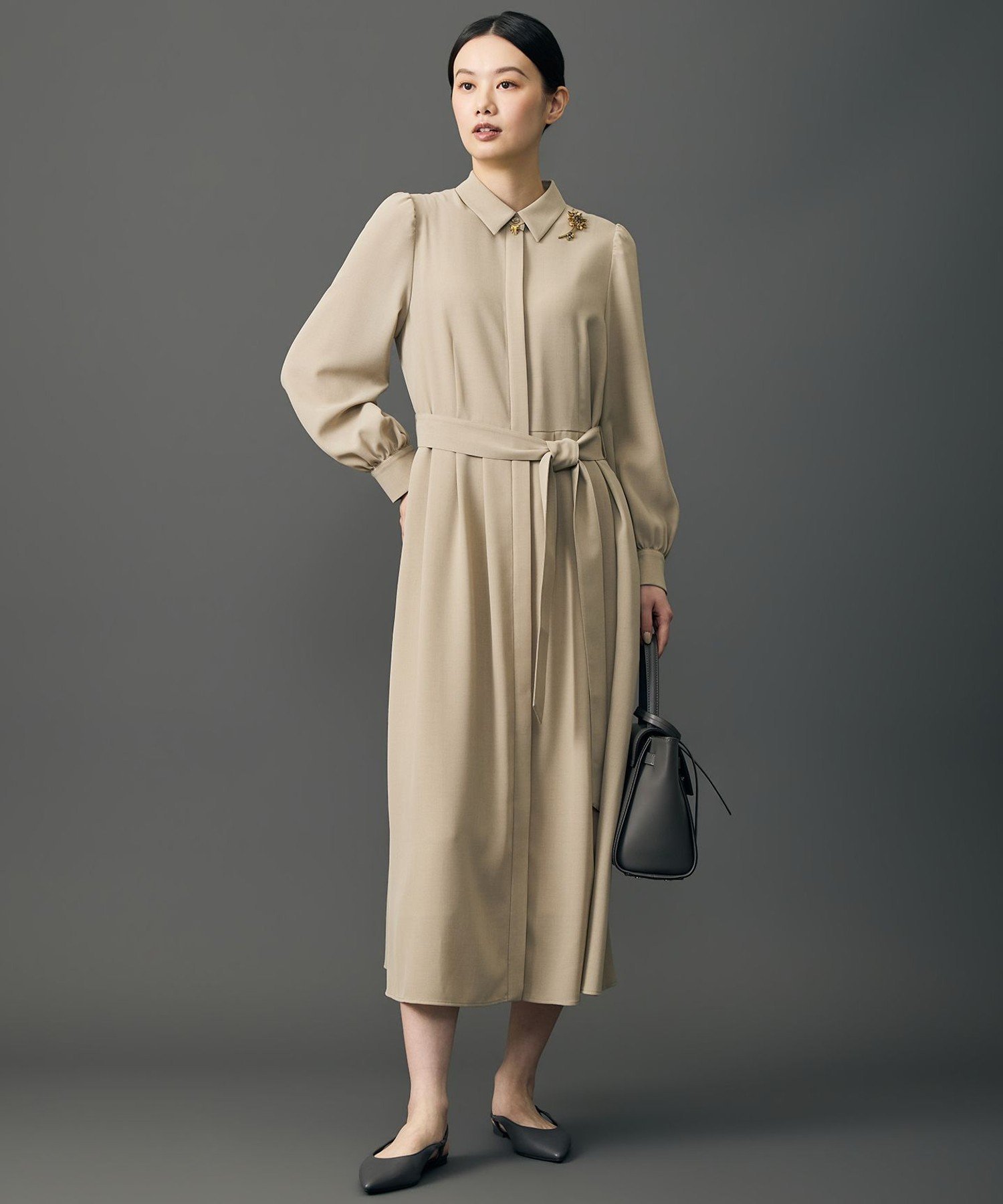 自由区 L 【17号サイズまで展開・カタログ掲載・ベルト付き】ツイストワルツツイルシャツ ワンピース ジユウク ワンピース・ドレス シャツワンピース ベージュ グレー【送料無料】 stylife-15824312 Rakuten Fashion サンプル画像2