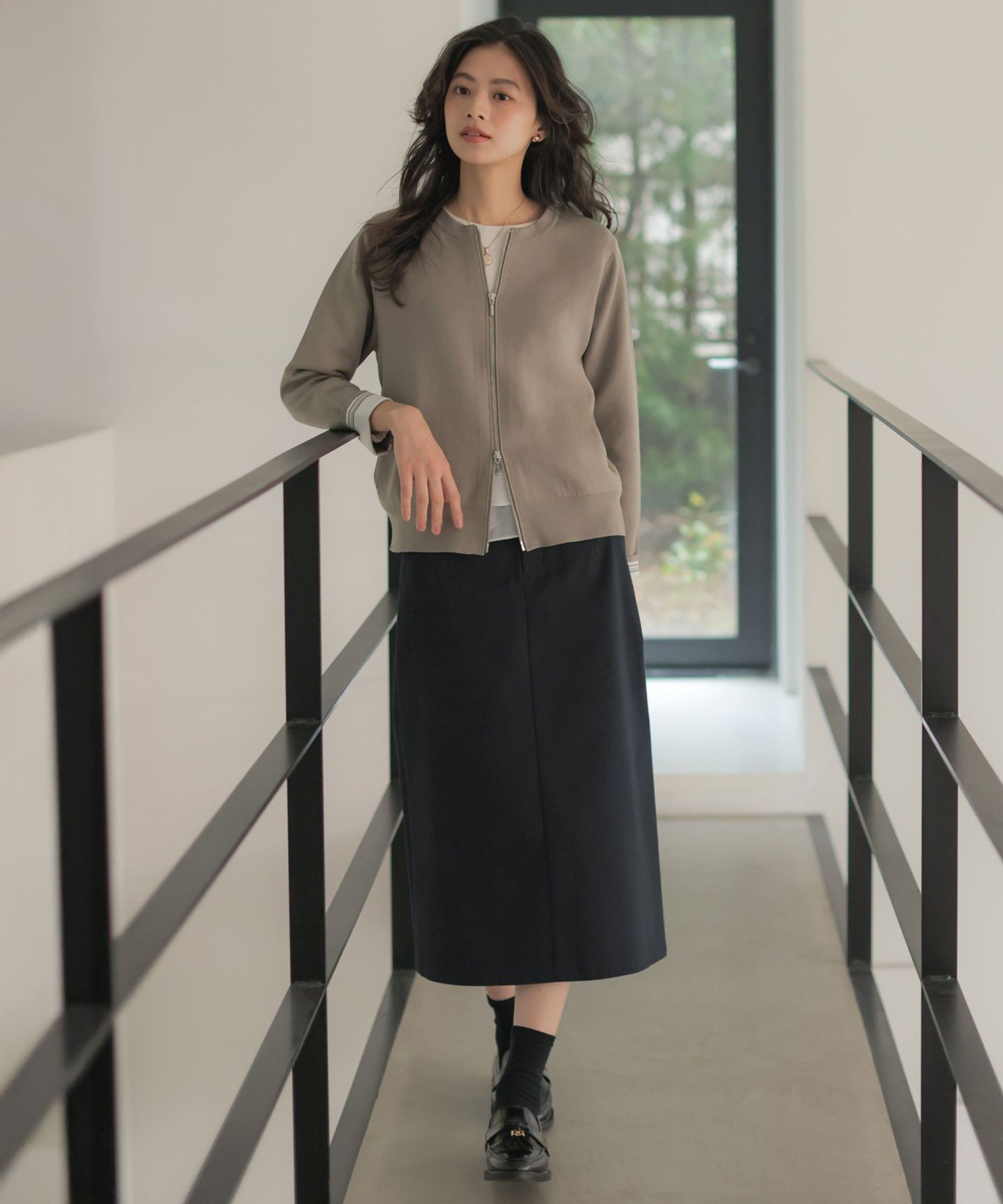 J.PRESS チノストレッチ ナロー スカート ジェイプレス スカート ロング・マキシスカート ベージュ ネイビー