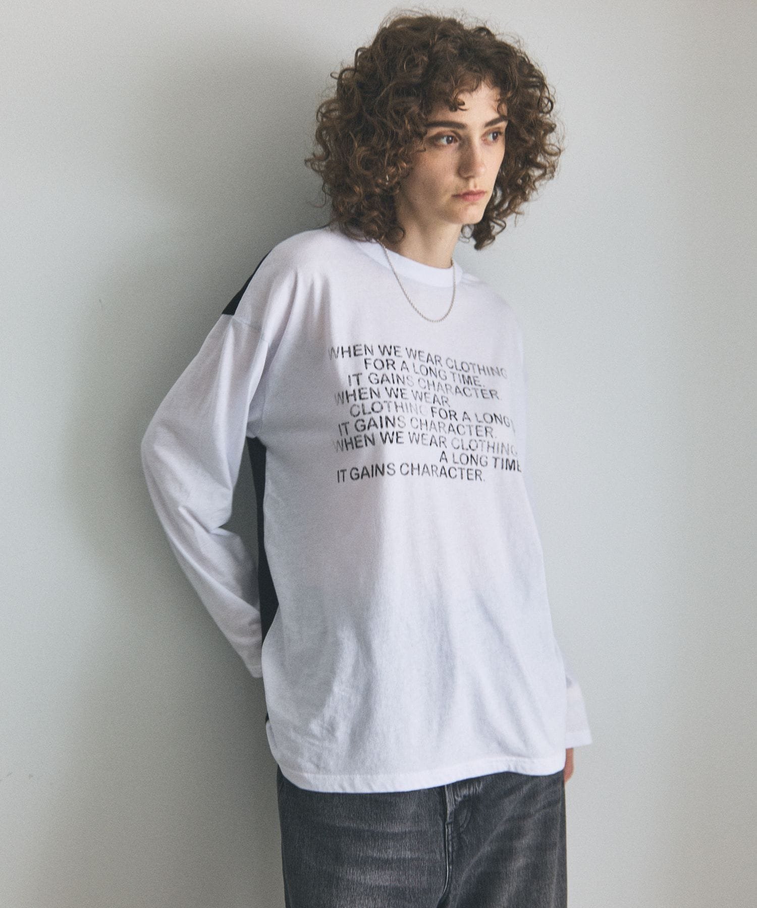 【UNIVERSAL OVERALL】別注シアーロングスリーブTシャツ カレンソロジー トップス カットソー・Tシャツ ベージュ ブラック
