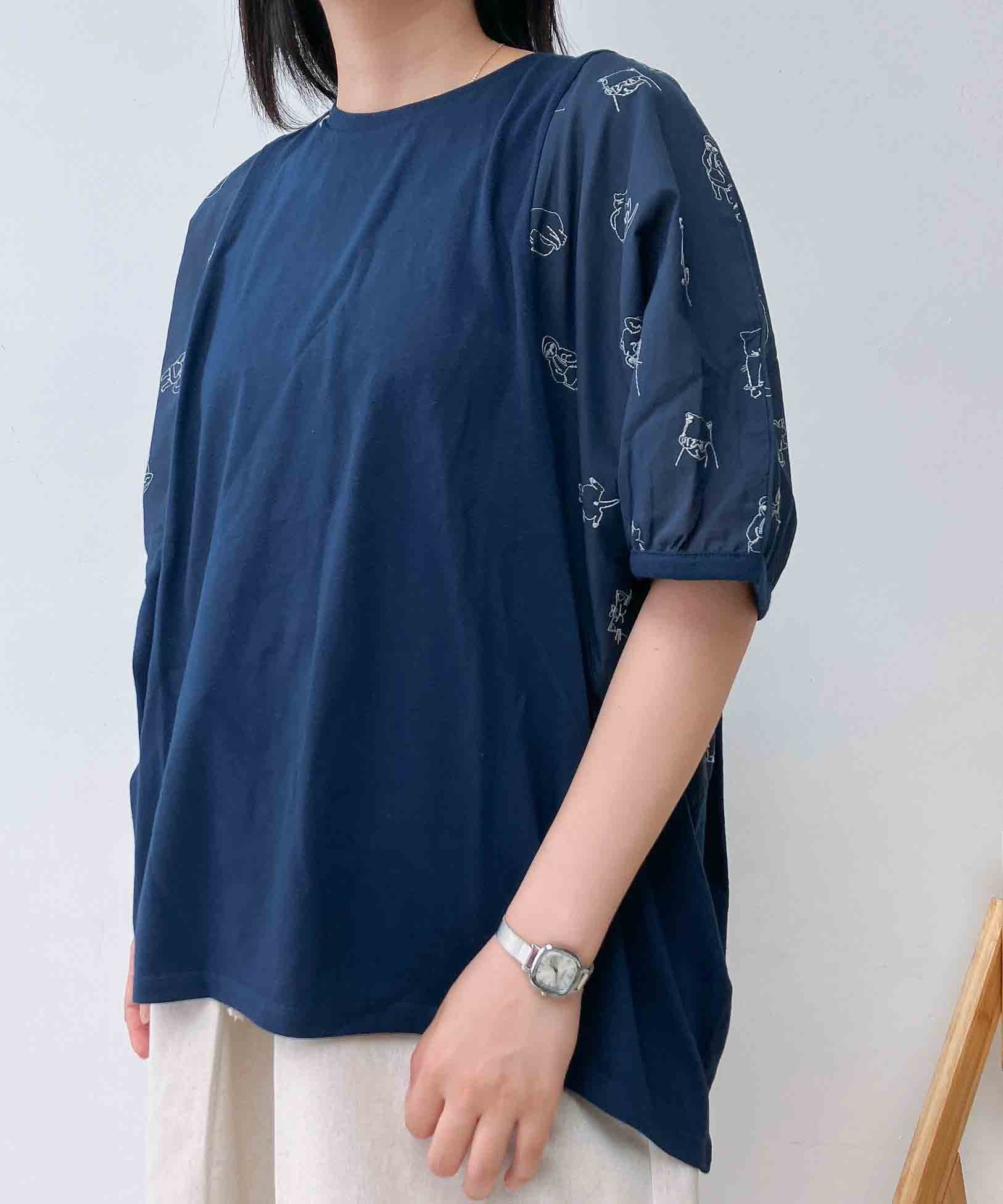 0『ゆったりサイズ』『体型カバー』切り替え袖/刺繍トップス アズノゥアズプラス トップス カットソー・Tシャツ ネイビー