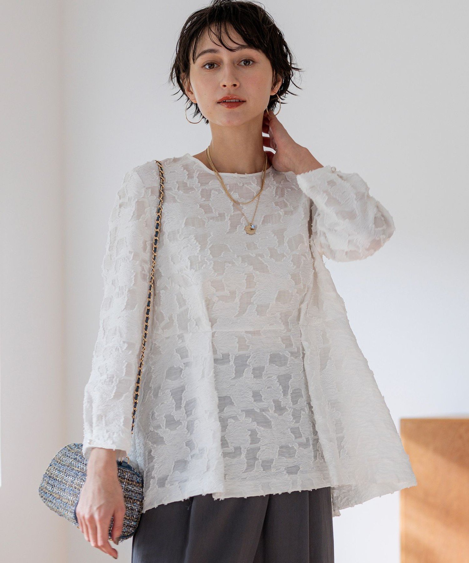23区 L 【VERY掲載】ボタニカル カットジャガード ペプラムブラウス ニジュウサンク トップス シャツ・ブラウス ネイビー ホワイト