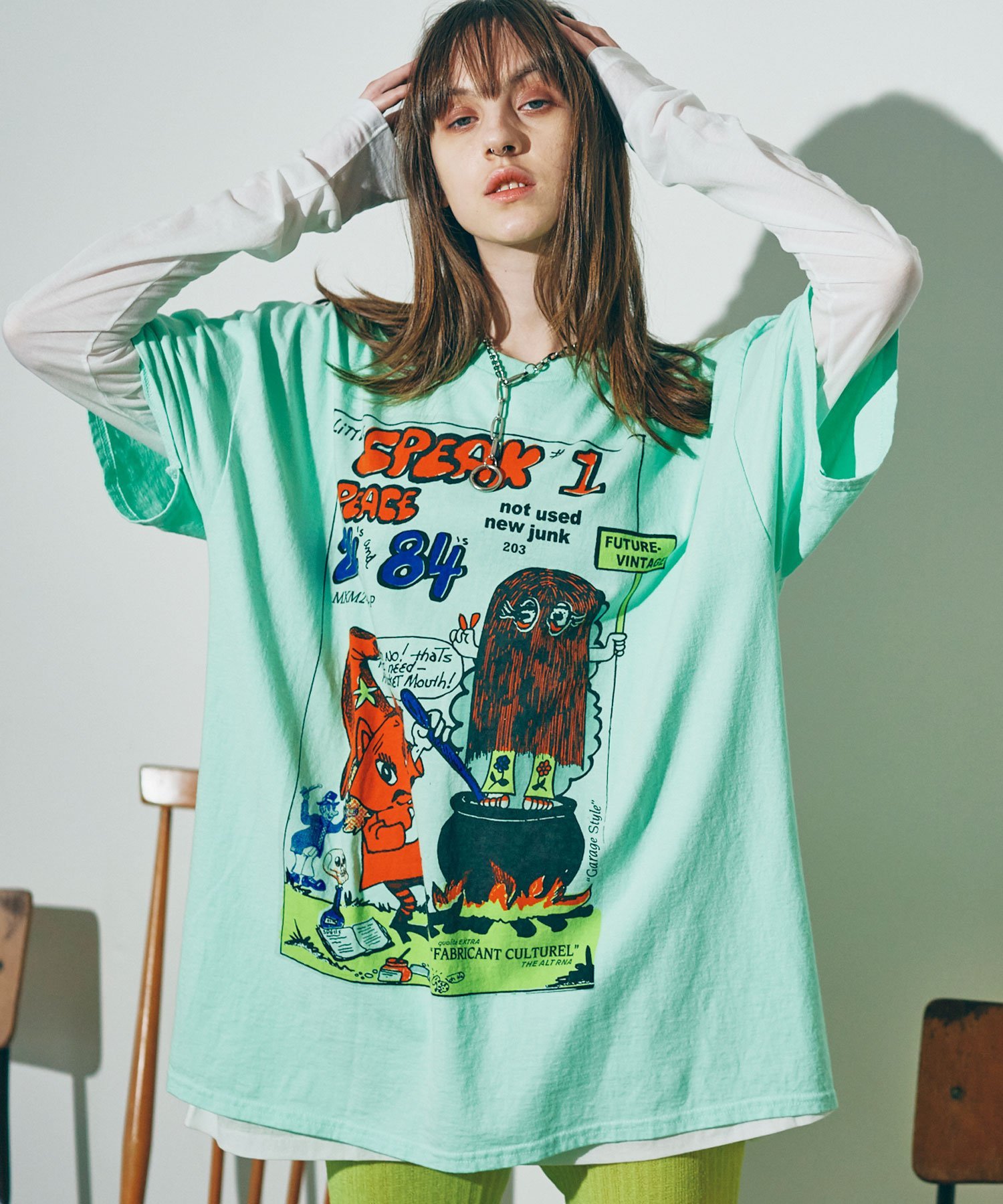 【SALE／33%OFF】RNA M2258 コンフューズキャラプリントビッグT アールエヌエー トップス カットソー・Tシャツ グリーン ホワイト ベージュ【送料無料】のサムネイル