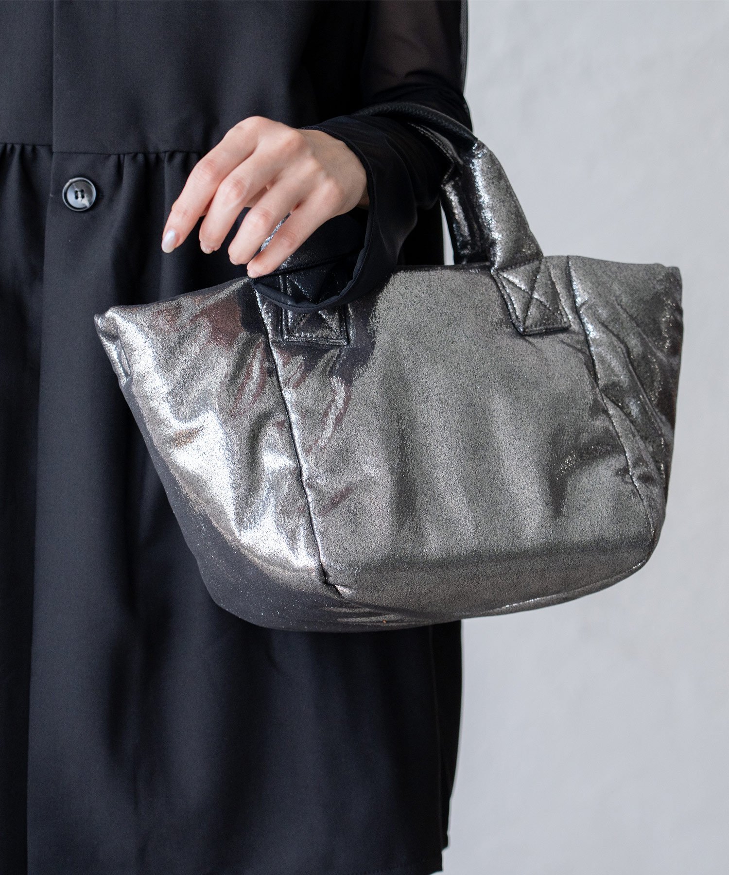 【SALE／41%OFF】aroco グリッター2wayトートバッグ ヴィータフェリーチェ バッグ トートバッグ シルバー【送料無料】のサムネイル