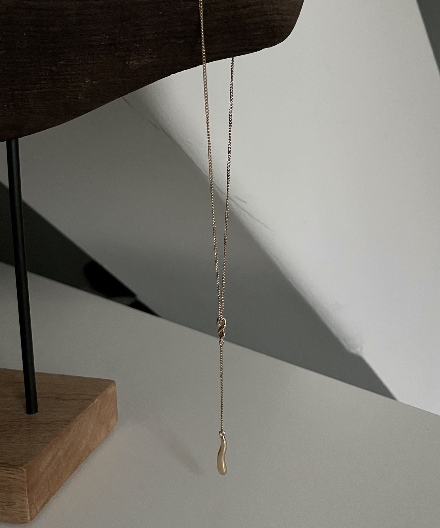 CAPRICIEUX LE'MAGE 【ベストセラー】＜GOLDY/ゴールディ＞ツイストYネックレス カプリシュ　レマージュ アクセサリー・腕時計 リング・指輪 シルバー ゴールド