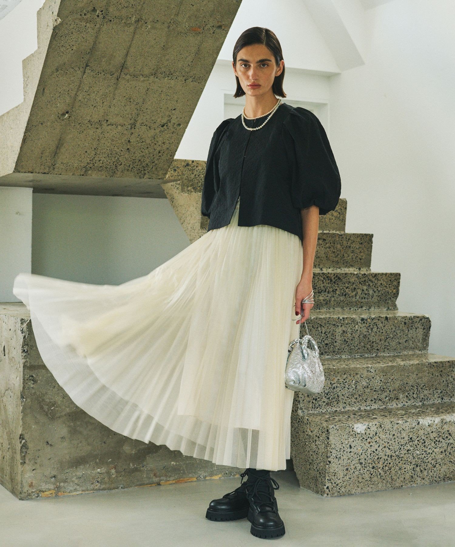REALM 【一部店舗限定】【REALM(レルム)】SLEEVE VOLUME TOPS｜ブラウス ロペ トップス シャツ・ブラウス ホワイト ブラック