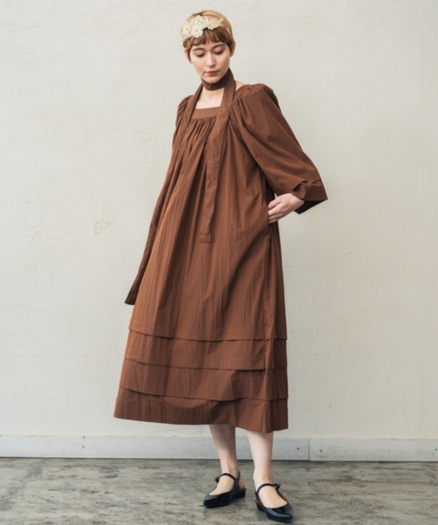 ORIENT MILLINERY 《オールシーズン着回しOK》スクエアネック 2WAY クラシカルギャザードレス オリエント ミリナリー ワンピース・ドレス ワンピース ブラック ブラウン