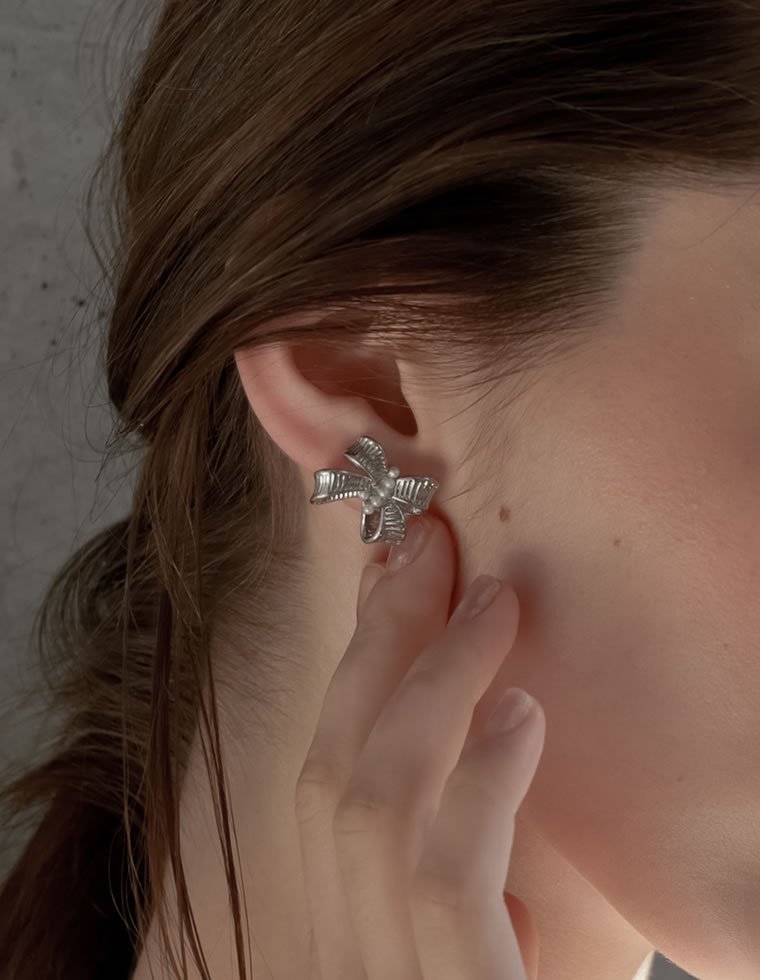 MEISM メタル*フェイクプチパールリボンピアス リエディ アクセサリー・腕時計 ピアス シルバー ゴールド【送料無料】
