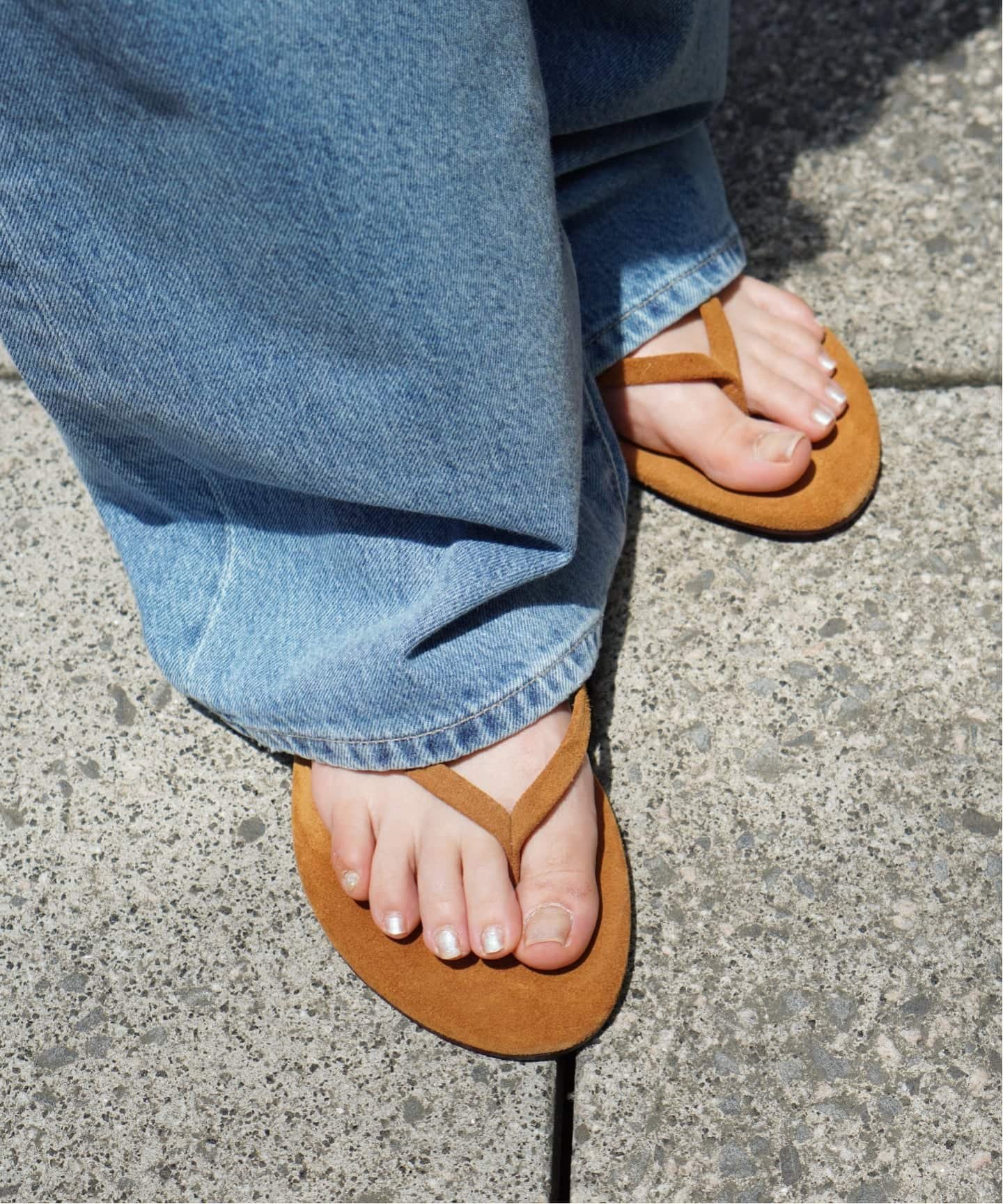 AP STUDIO 【VINILO/ヴィニーロ】SUEDE THONG SANDALS エーピーストゥディオ シューズ・靴 サンダル ベージュ ブラウン【送料無料】