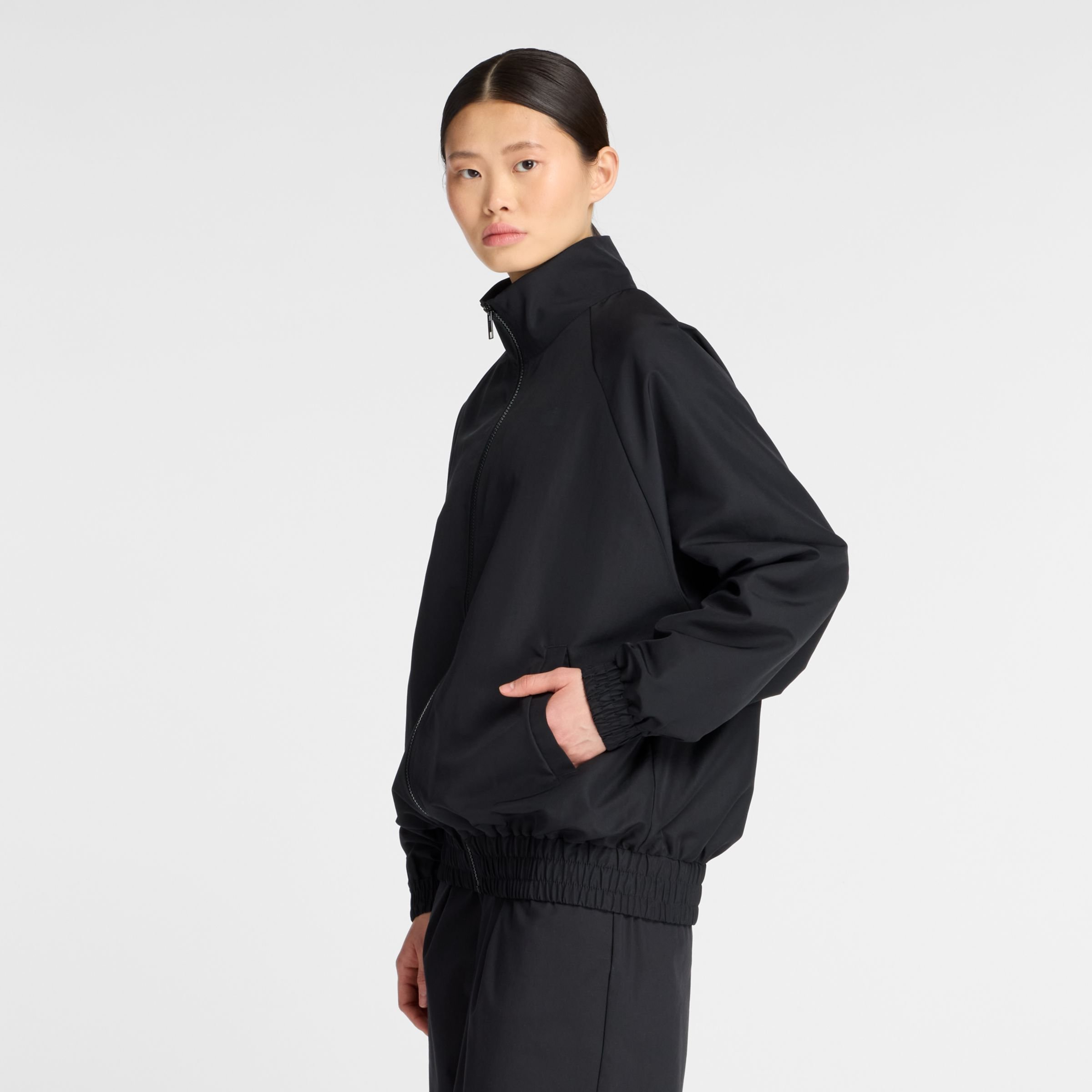 【SALE／40%OFF】New Balance グラフィック ウーブンジャケット ニューバランス ジャケット・アウター ナイロンジャケット ブラック【送料無料】