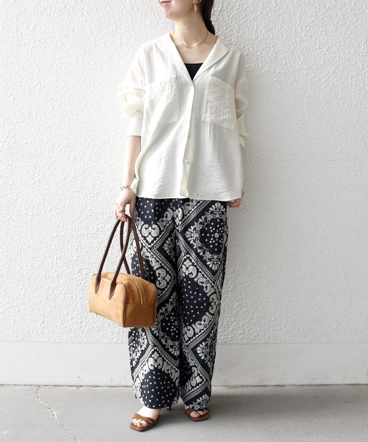 SHIPS any 《予約》SHIPS any:＜洗濯機可能＞バンダナ プリント イージー ワイド パンツ シップス パンツ その他のパンツ ブルー ブラック【送料無料】