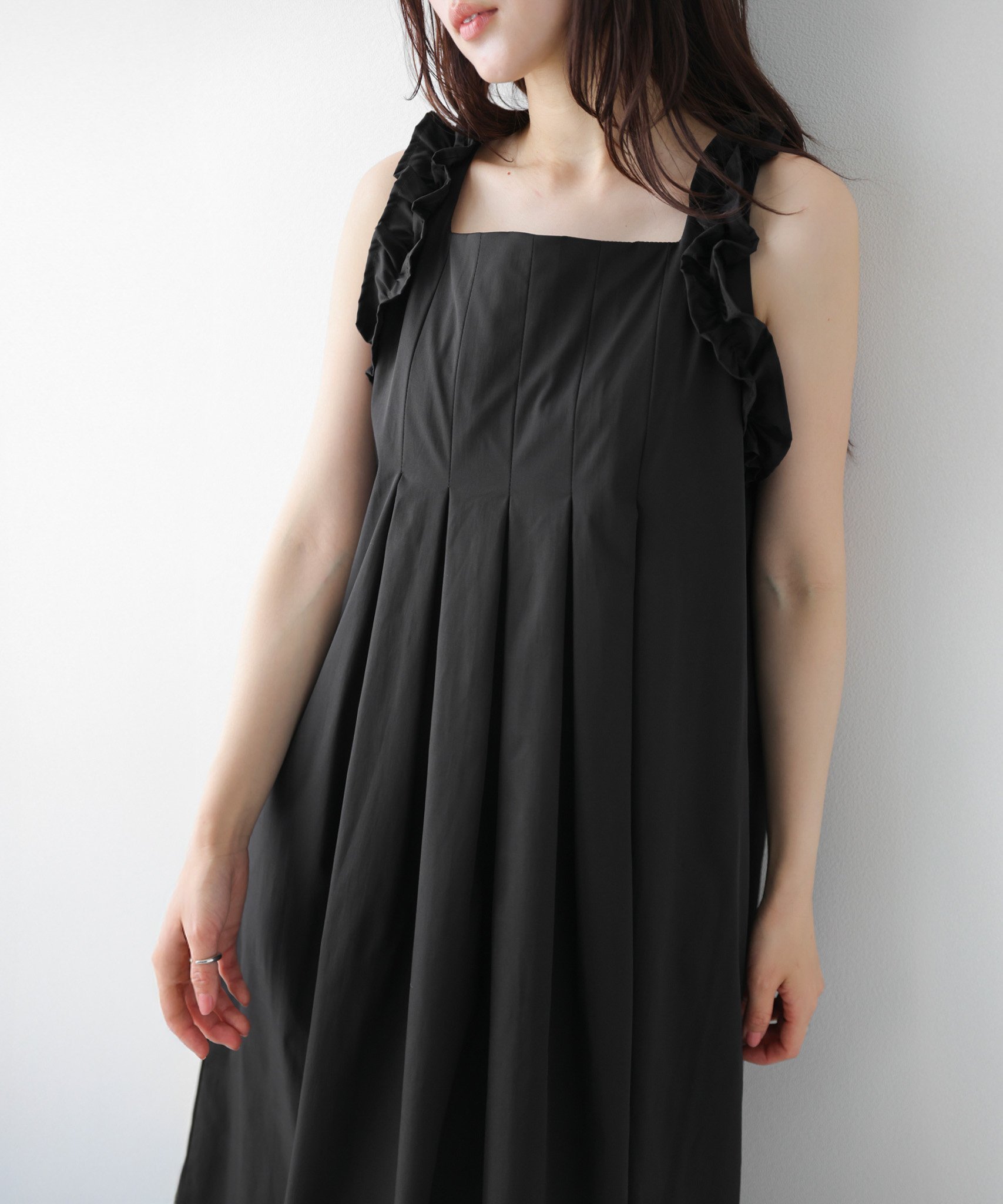 La-gemme フリル*プリーツワンピース ラジュール ワンピース・ドレス ワンピース ブラック ブラウン