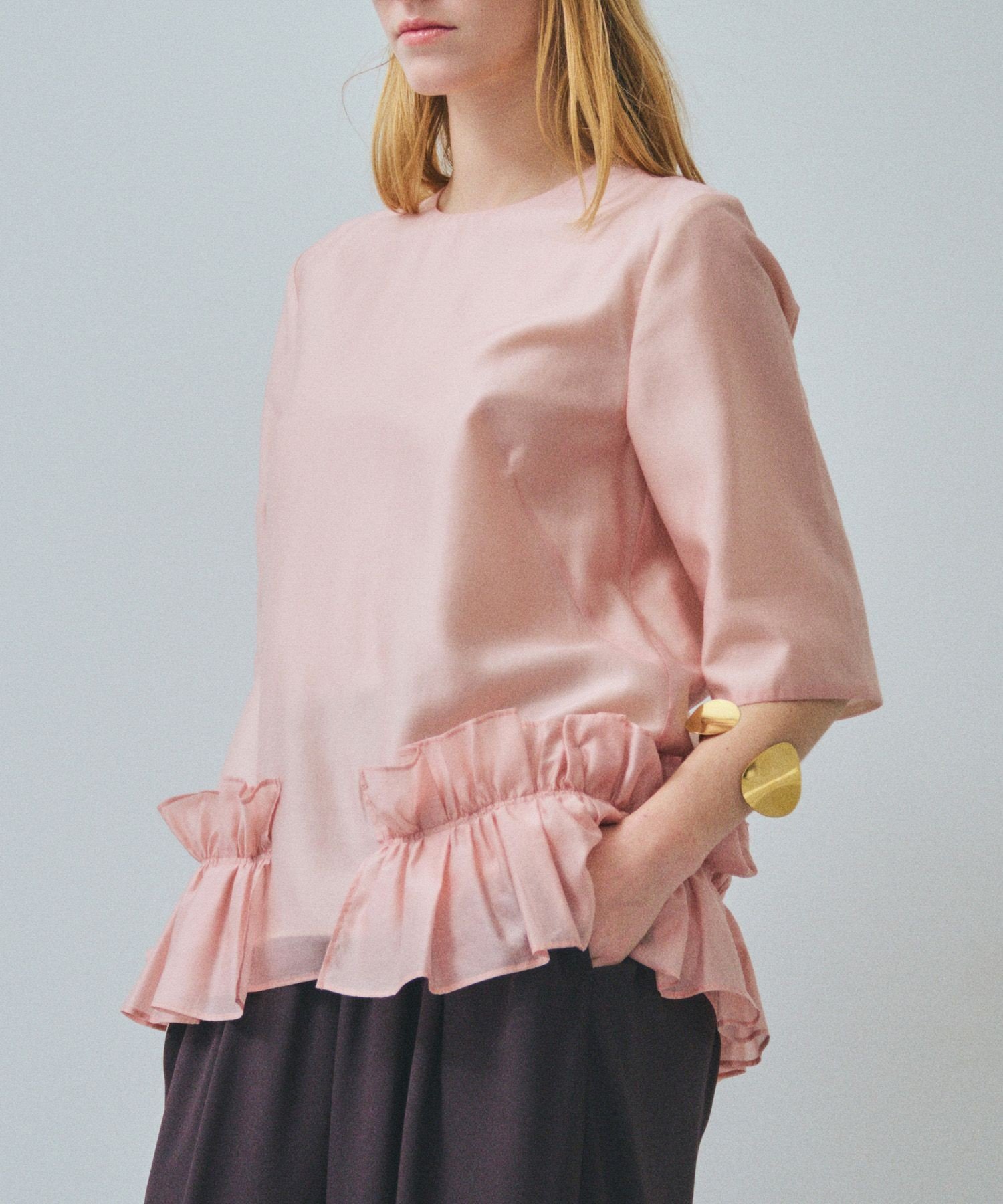 REALM 【一部店舗限定】【REALM(レルム)】HALF SLEEVE BLOUSE｜裾フリルブラウス ロペ トップス シャツ・ブラウス ブラック ピンク
