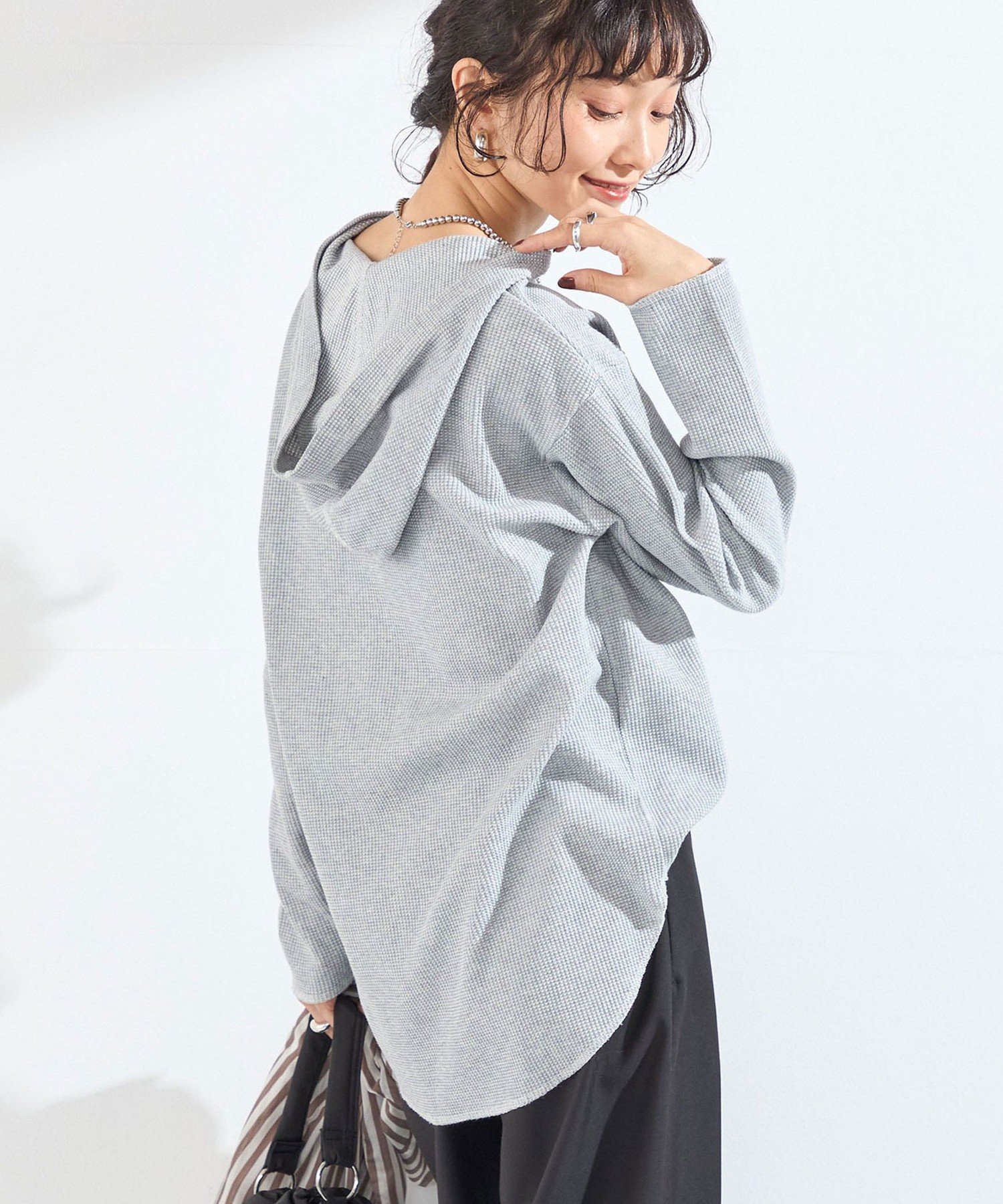 SHIPS Colors 《予約》SHIPS Colors:＜手洗い可能＞TC ワッフル フーディー トップス◆ シップス トップス カットソー・Tシャツ ブラック グレー ホワイト【送料無料】