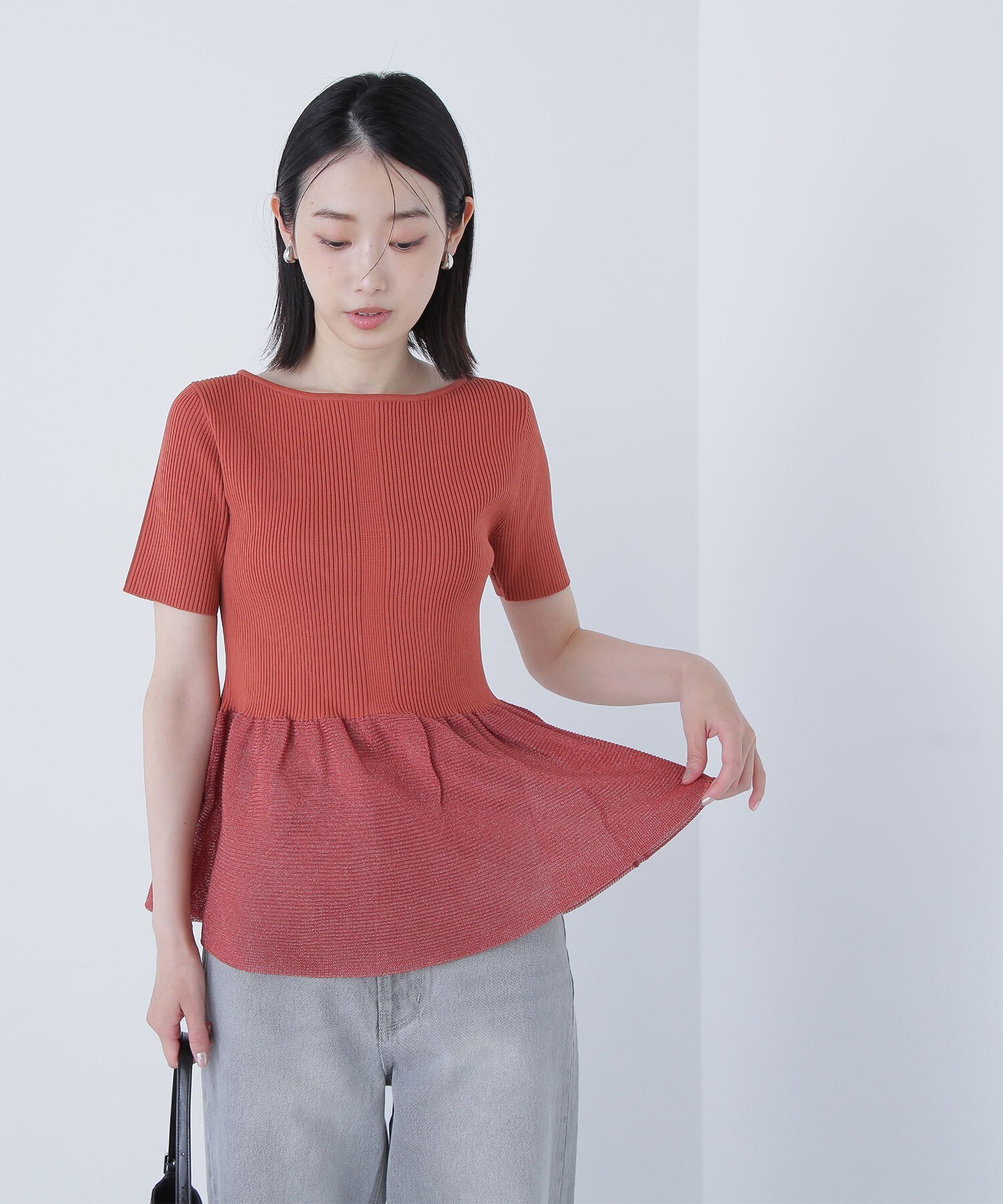 NATURAL BEAUTY BASIC シアーペプラムフォルムニット* ナチュラルビューティベーシック トップス ニット ブラウン ブラック オレンジ