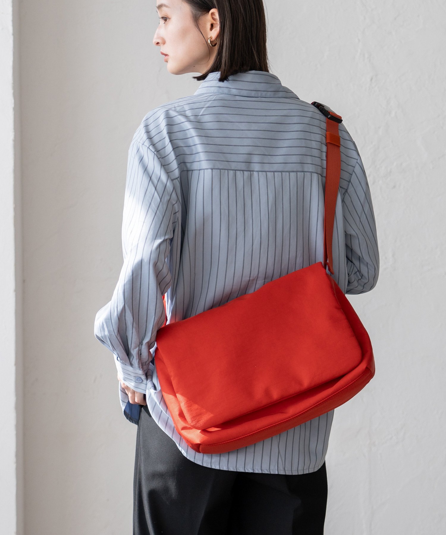 【SALE／33%OFF】Depral パファーショルダーバッグ ヴィータフェリーチェ バッグ ショルダーバッグ オレンジ ブラック【送料無料】