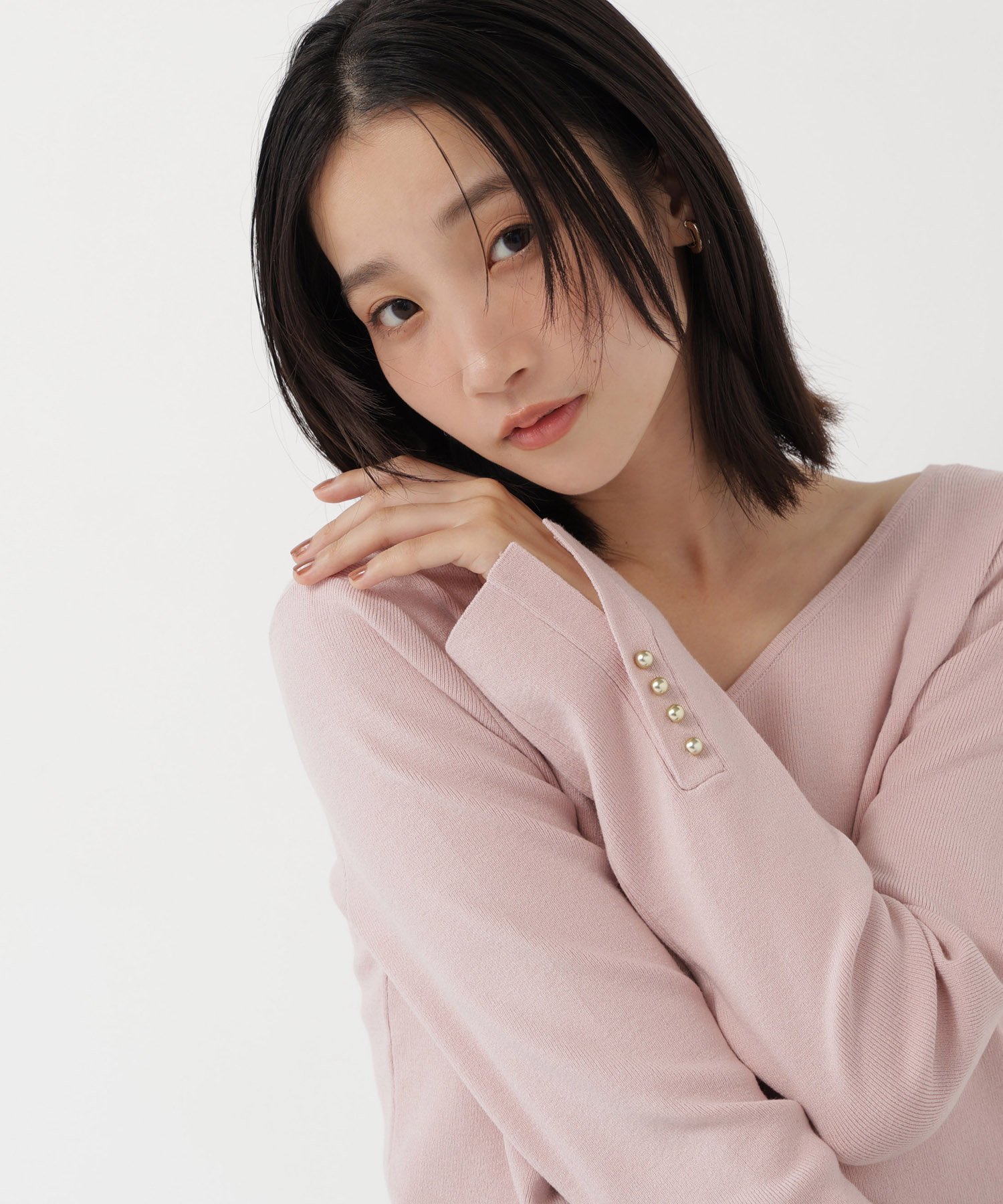 【SALE／10%OFF】NATURAL BEAUTY BASIC 総針ベーシックシリーズ長袖 Vネックニット ナチュラルビューティベーシック トップス ニット ホワイト ブラック ピンク【送料無料】