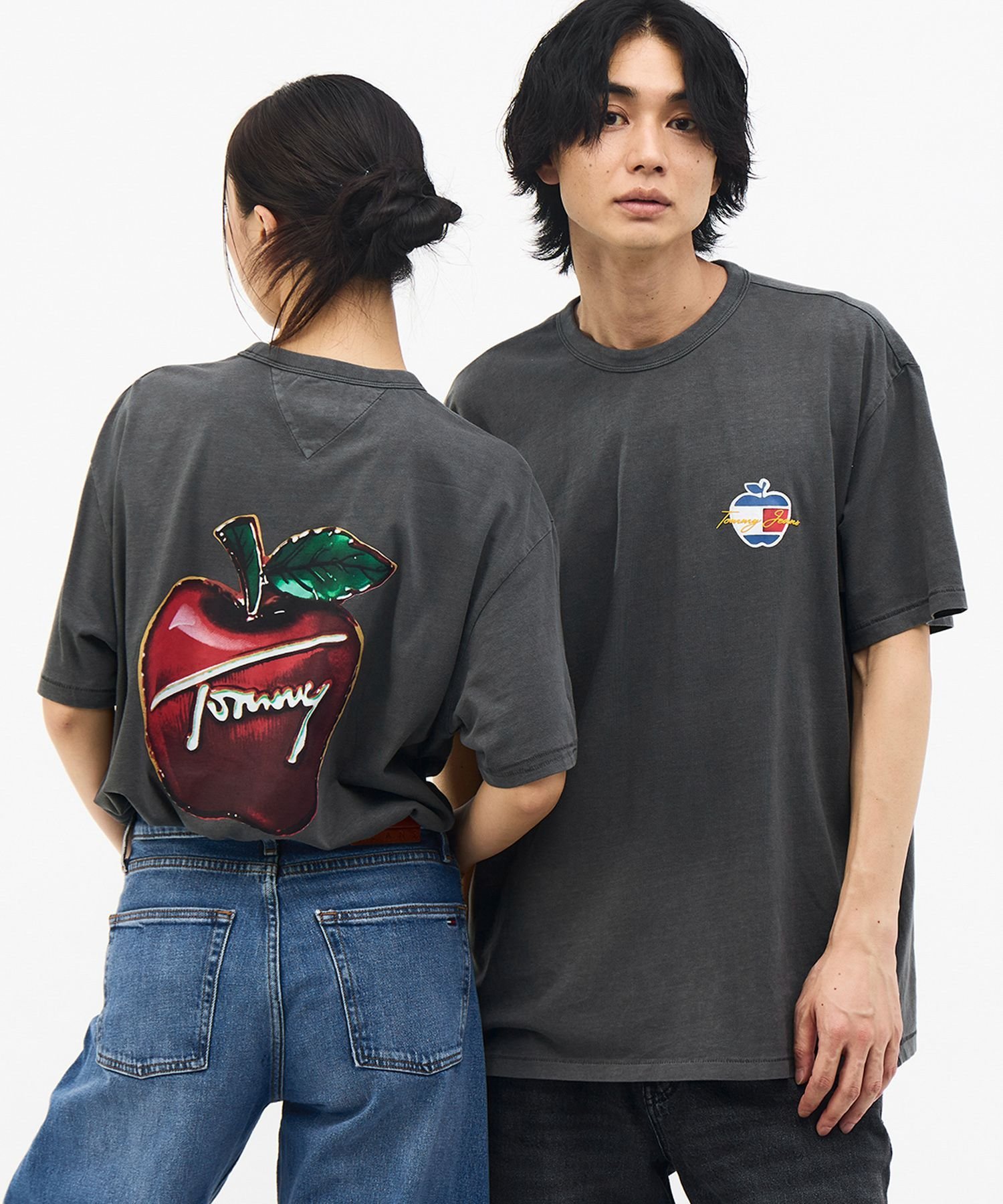 TOMMY JEANS 【公式】グラフィックTシャツ 26AW トミーヒルフィガー トップス カットソー・Tシャツ ブラック【送料無料】