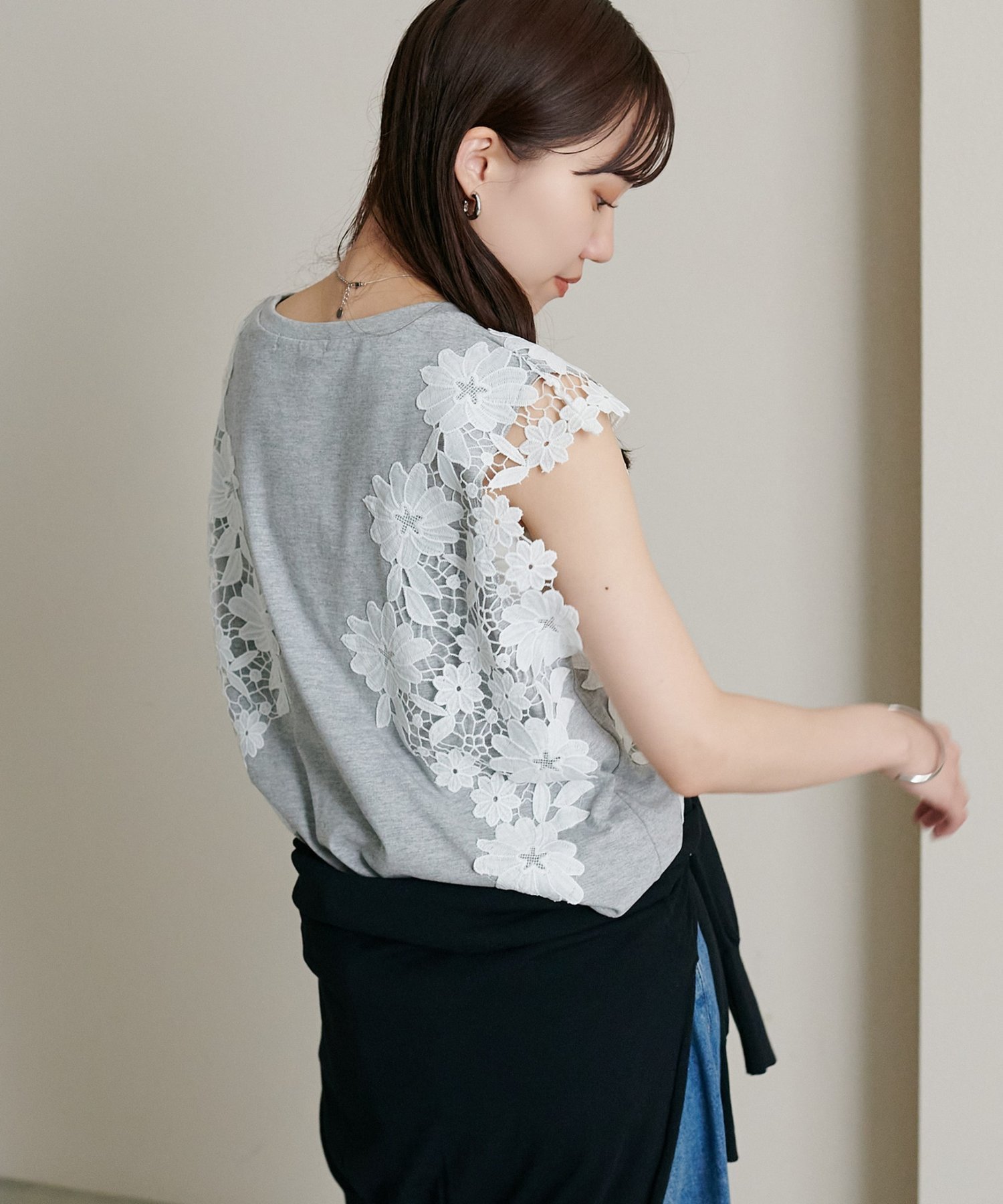 【接触冷感】袖レースTシャツ ディスコート トップス カットソー・Tシャツ ブラック グレー ホワイト