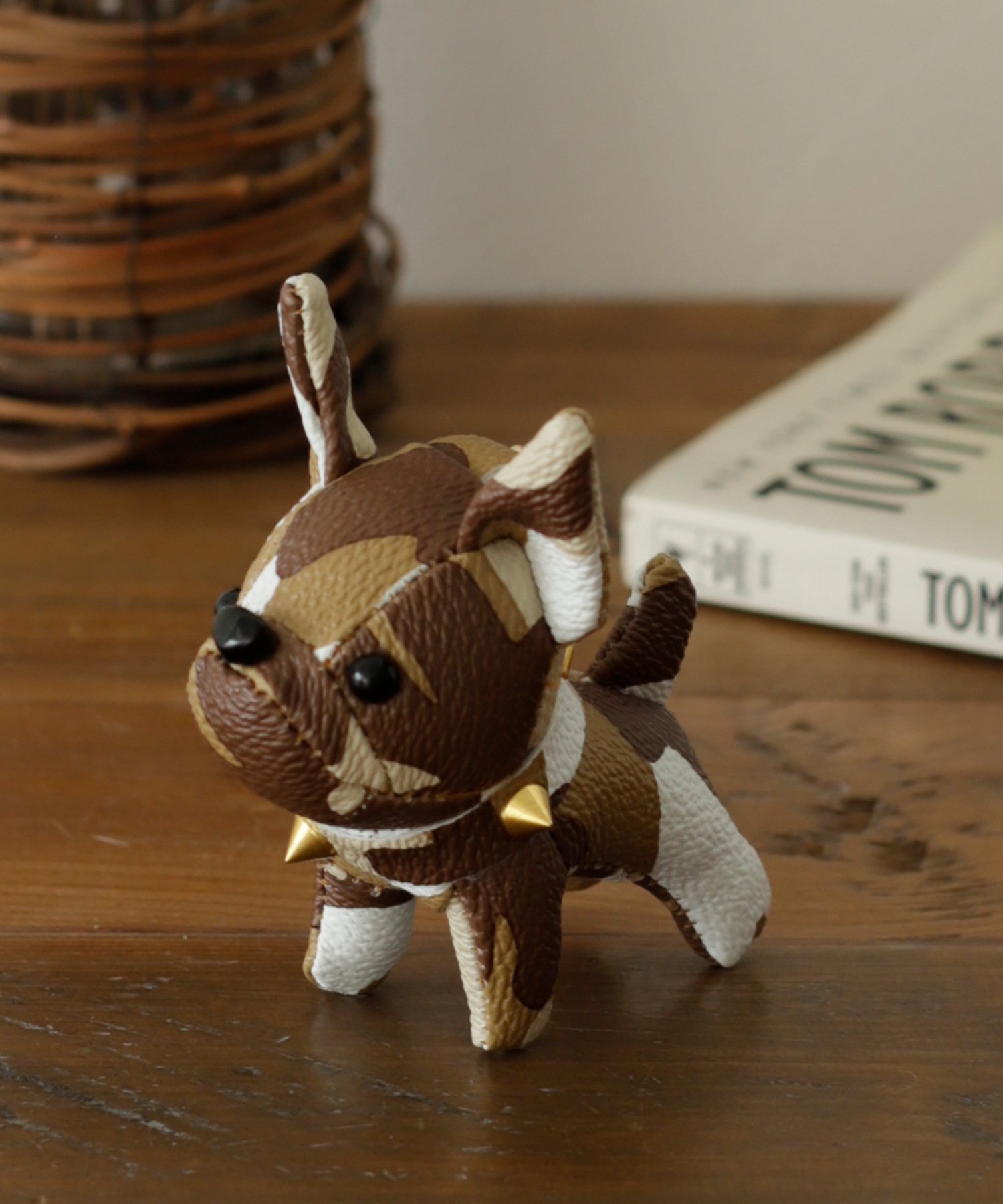 【SALE／34%OFF】aroco フレンチブルドッグバッグチャーム キーホルダー ぬいぐるみ 犬 大きめ ヴィータフェリーチェ ファッション雑貨 チャーム・キーチェーン ゴールド ブラウン ブラック ホワイト シルバー