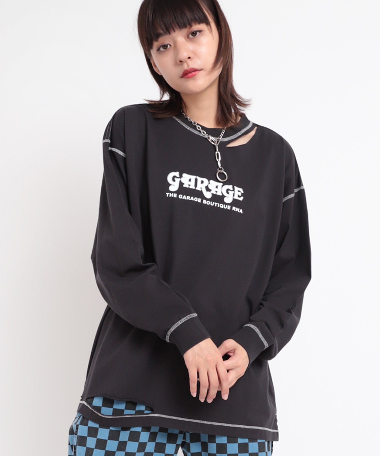 RNA M1737 スラッシュガレージロゴTEE アールエヌエー トップス カットソー・Tシャツ レッド ブルー ブラック