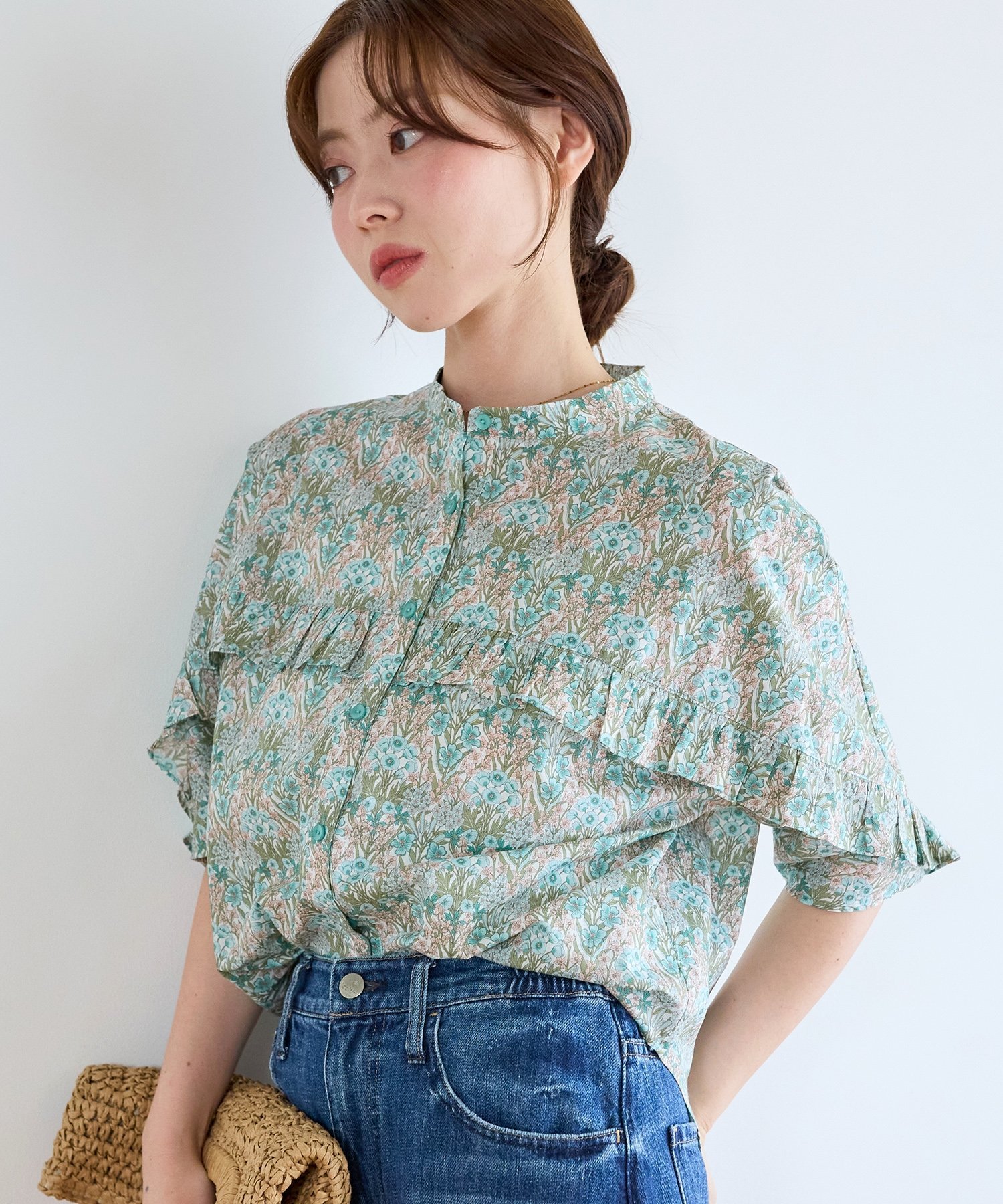 le.coeur blanc 【日本製】リバティフリルブラウス ルクールブラン トップス シャツ・ブラウス グリーン