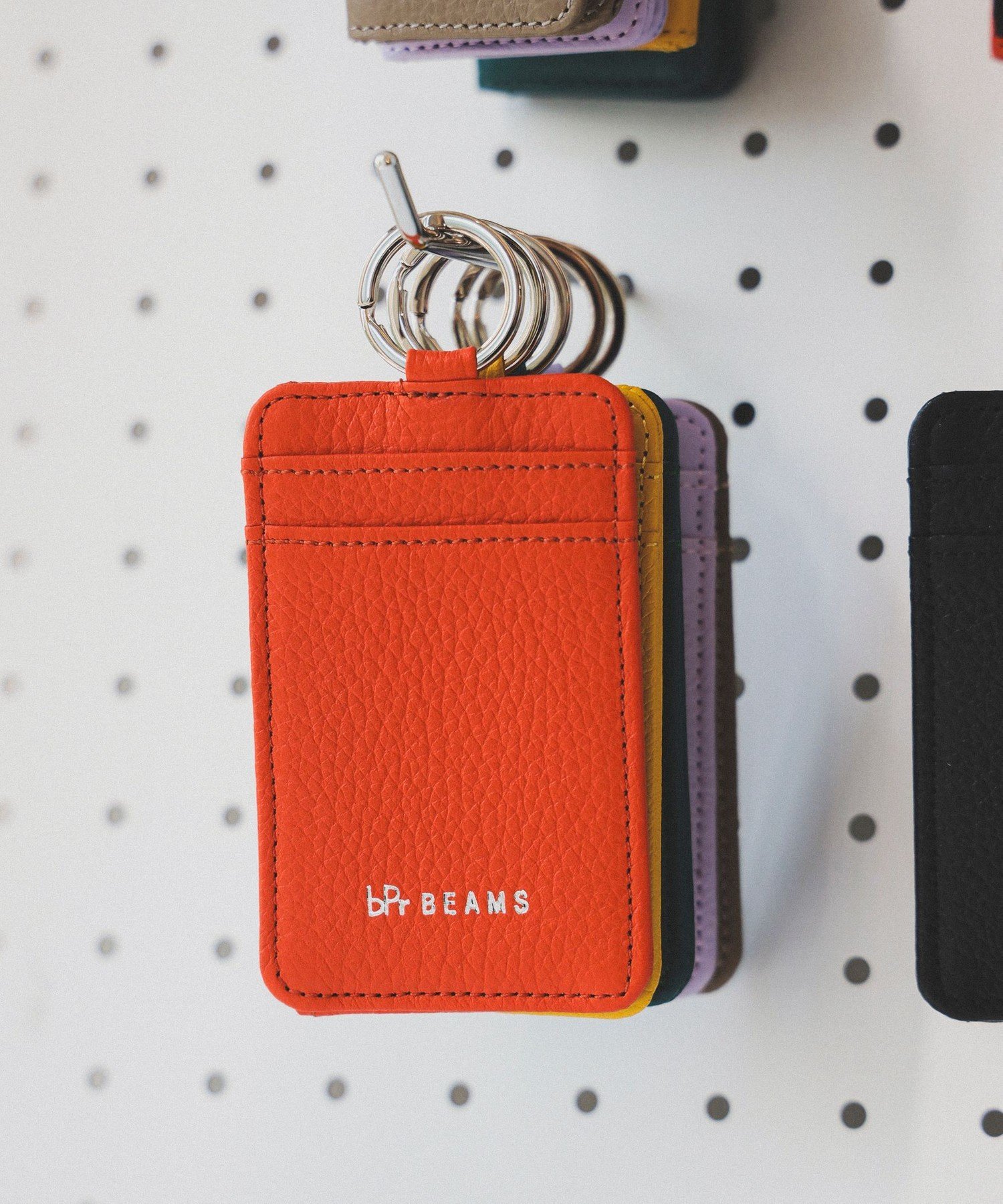 bPr BEAMS カードケース キーホルダー 2 2025SS 新生活 通勤通学 ビームス メン 財布・ポーチ・ケース その他の財布・ポーチ・ケース グリーン...