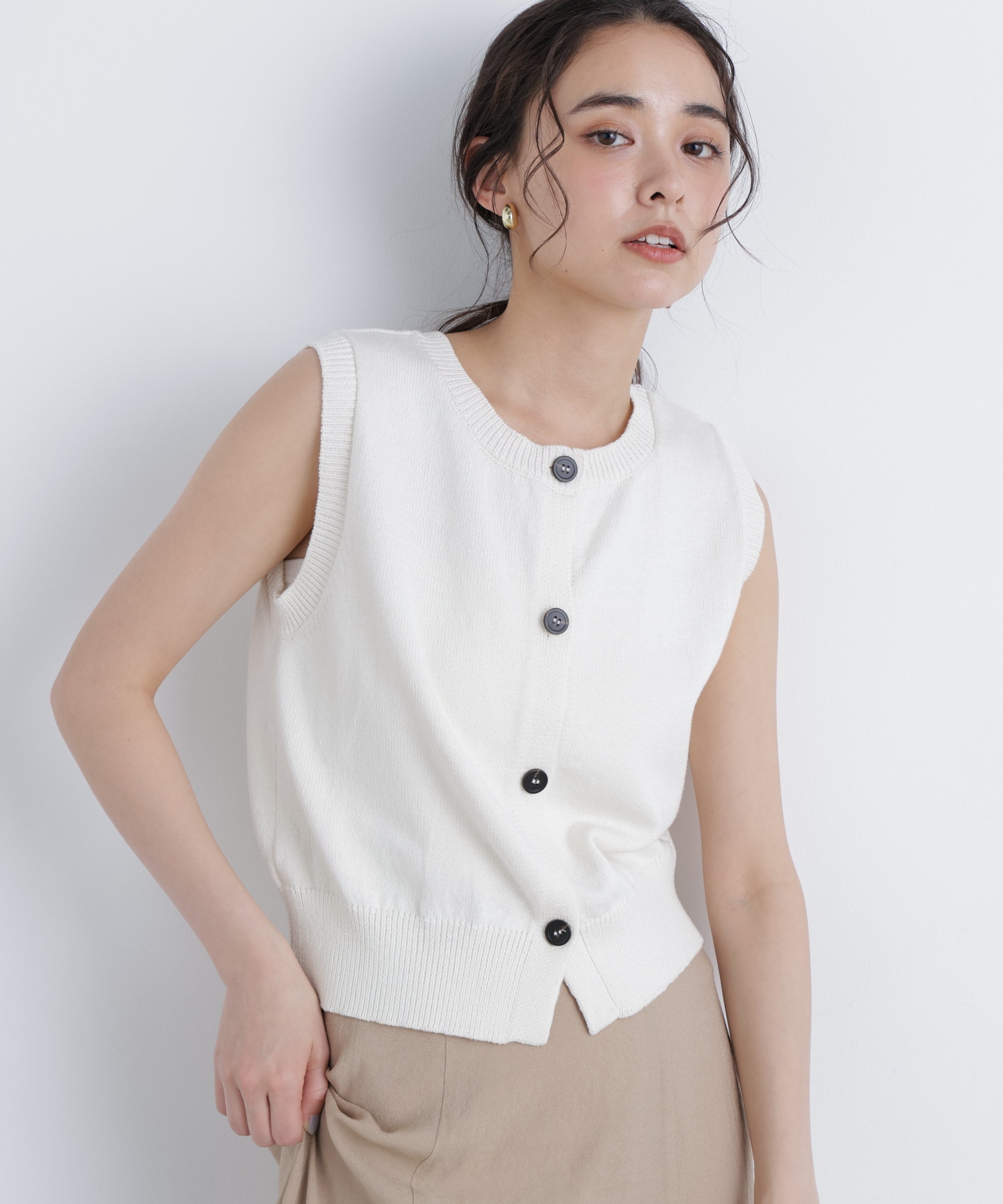 NATURAL BEAUTY BASIC ＜N.＞コンパクトニットベスト ナチュラルビューティベーシック トップス ニット ブルー ホワイト ネイビー