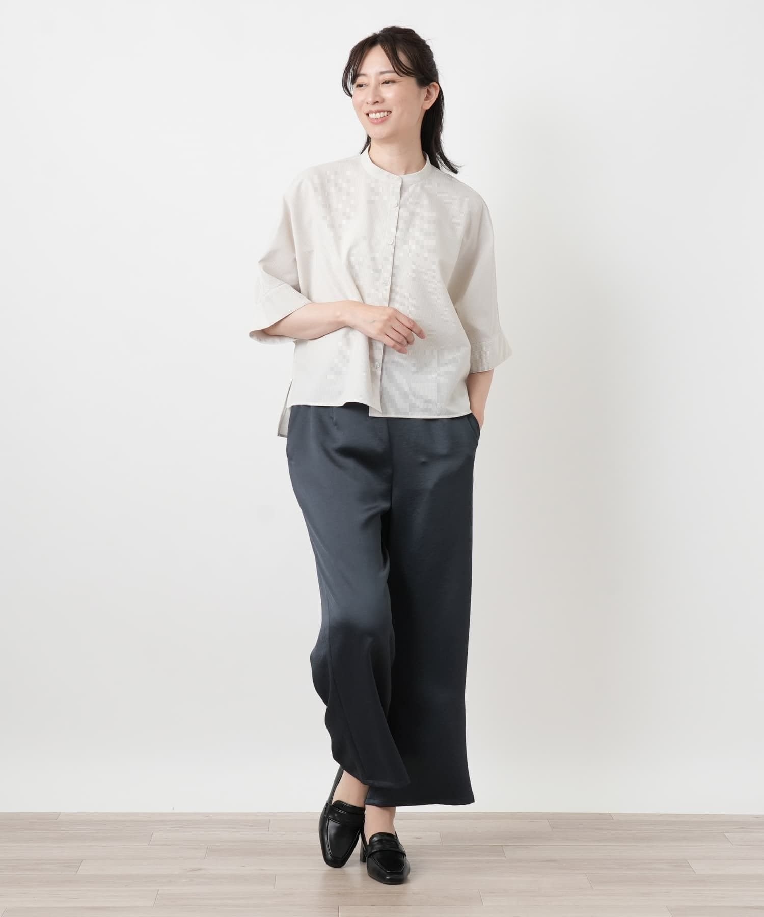 Leilian クロップドワイドサテンパンツ【Leilian WHITE LABEL】 レリアン パンツ その他のパンツ グレー ネイビー