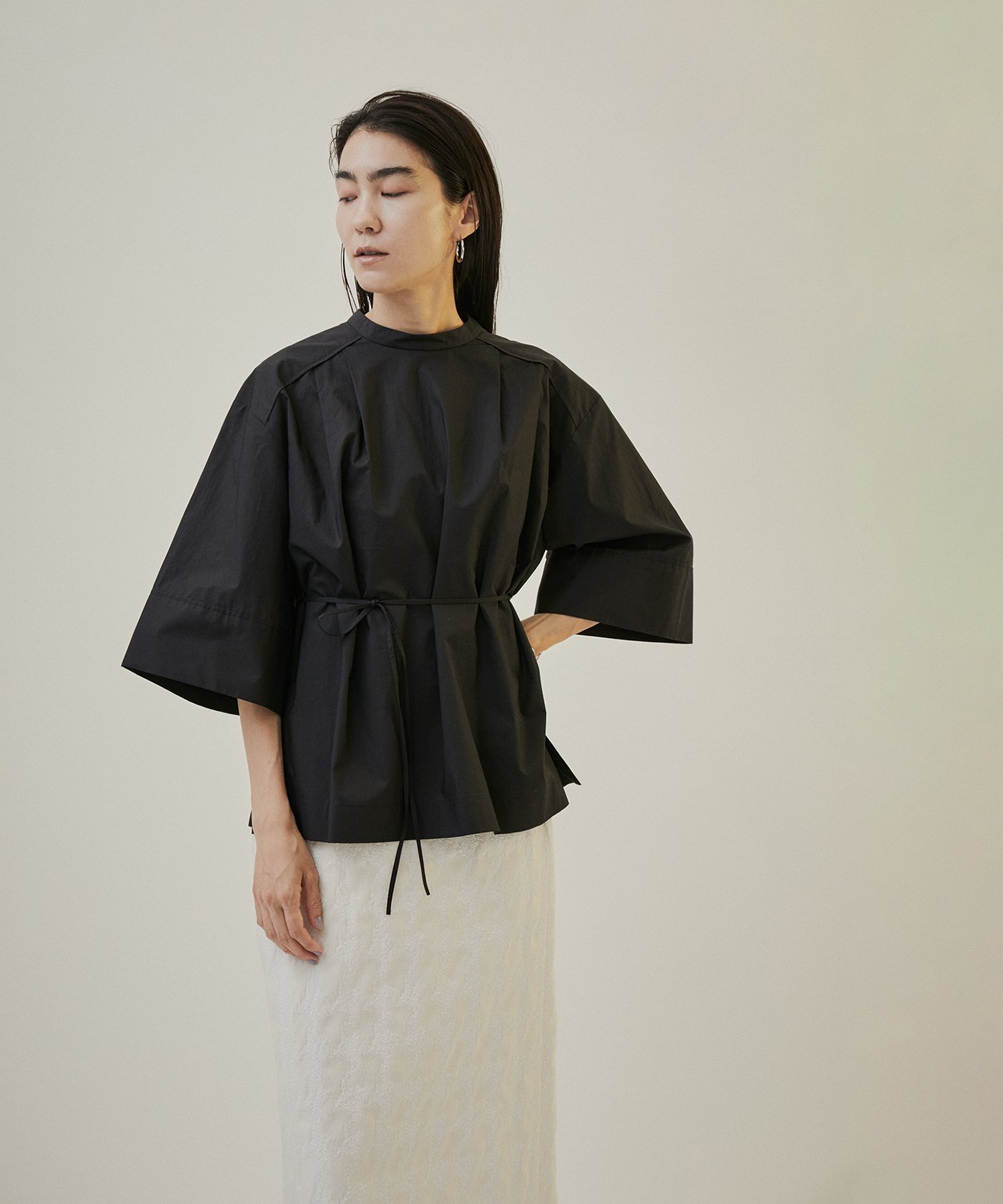 【SALE／50%OFF】SALON adam et rope' オーガニックコットンスタンドカラータックブラウス【サステナブル】 サロン アダム エ ロペ トップス シャツ・ブラウス ブラック ブルー ホワイト【送料無料】