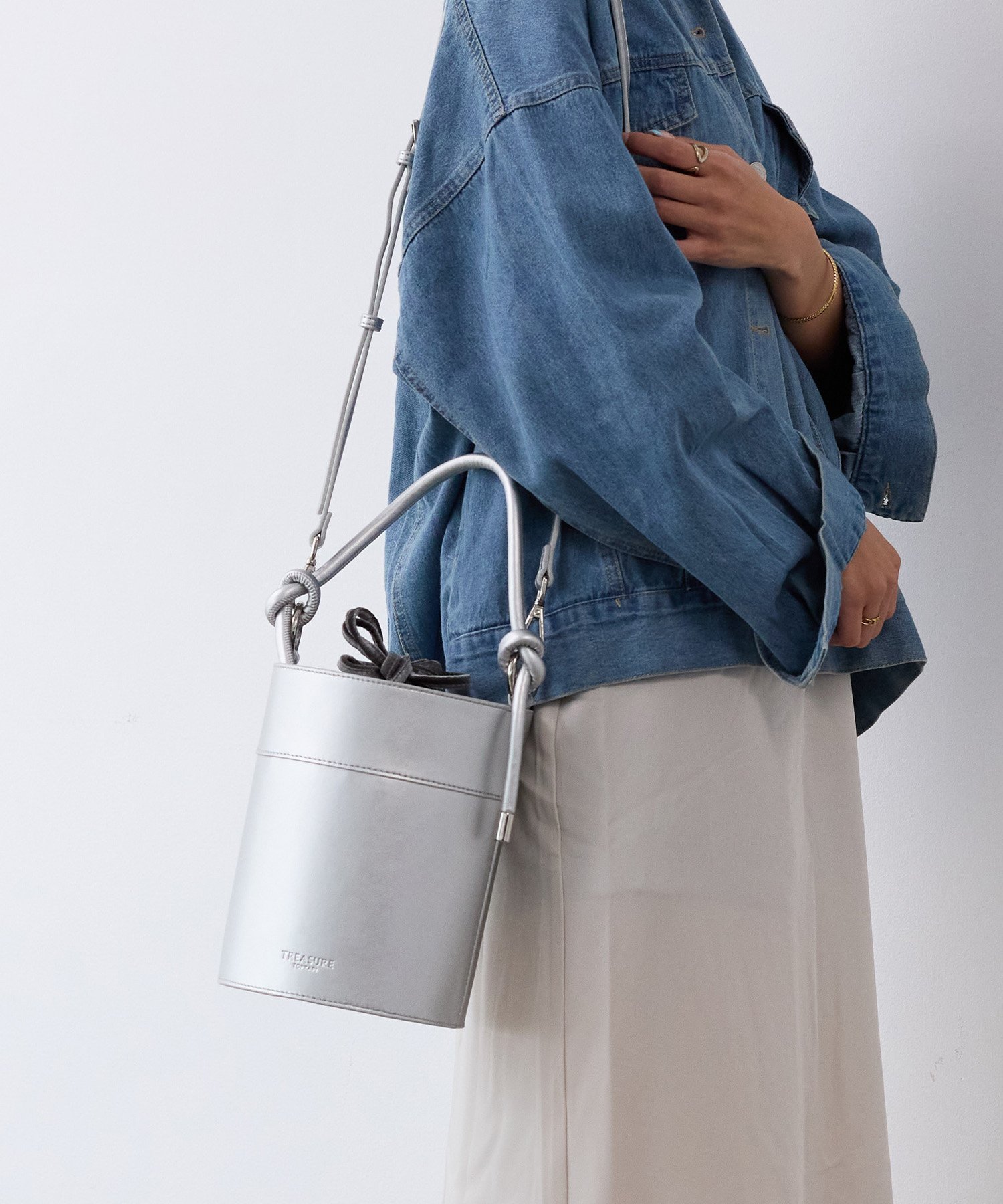 【SALE／50%OFF】TREASURE TOPKAPI バケツ 巾着 ショルダー バッグ トプカピ バッグ ショルダーバッグ シルバー ブラック【送料無料】のサムネイル