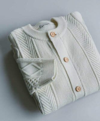 【SALE/40%OFF】DOORS 『一部WEB限定カラー』アラン編みクルーネックニットカーディガン アーバンリサーチドアーズ トップス カーディガン ホワイト ネイビー ブラウン レッド【送料無料】