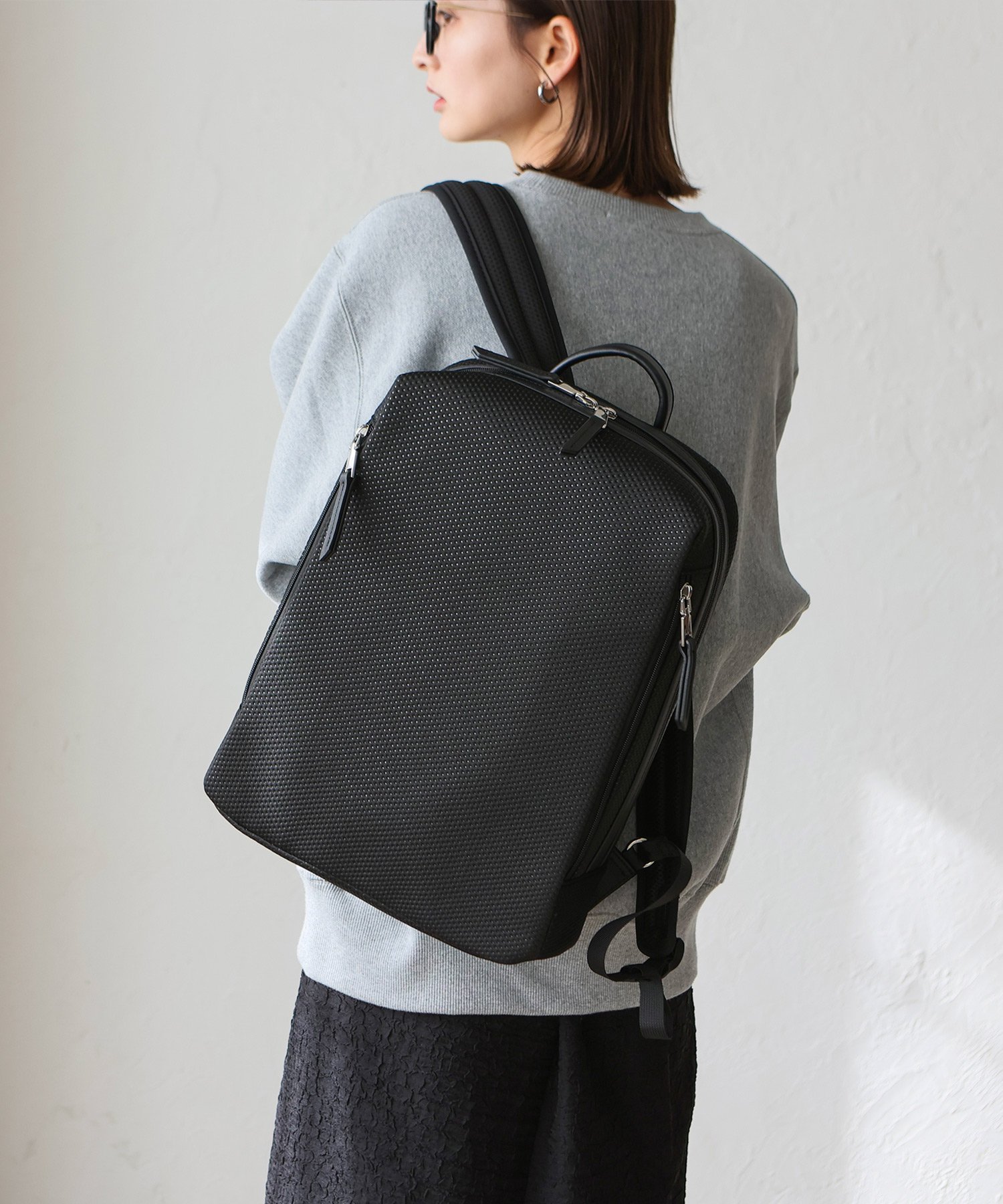 【SALE／41%OFF】aroco スクエアリュック レディース きれいめ 大人 通勤 a4 スーツ メンズ ヴィータフェリーチェ バッグ リュック・バックパック グレー ブラック【送料無料】