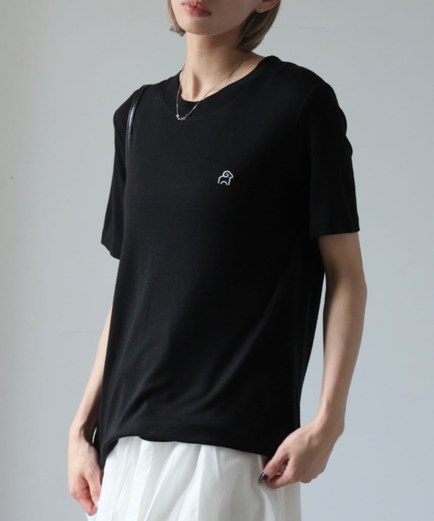 girlydoll/ワンポイントデザインシアーTシャツ ドゥーラ ドゥーラ トップス カットソー・Tシャツ ブラック グレー ホワイト