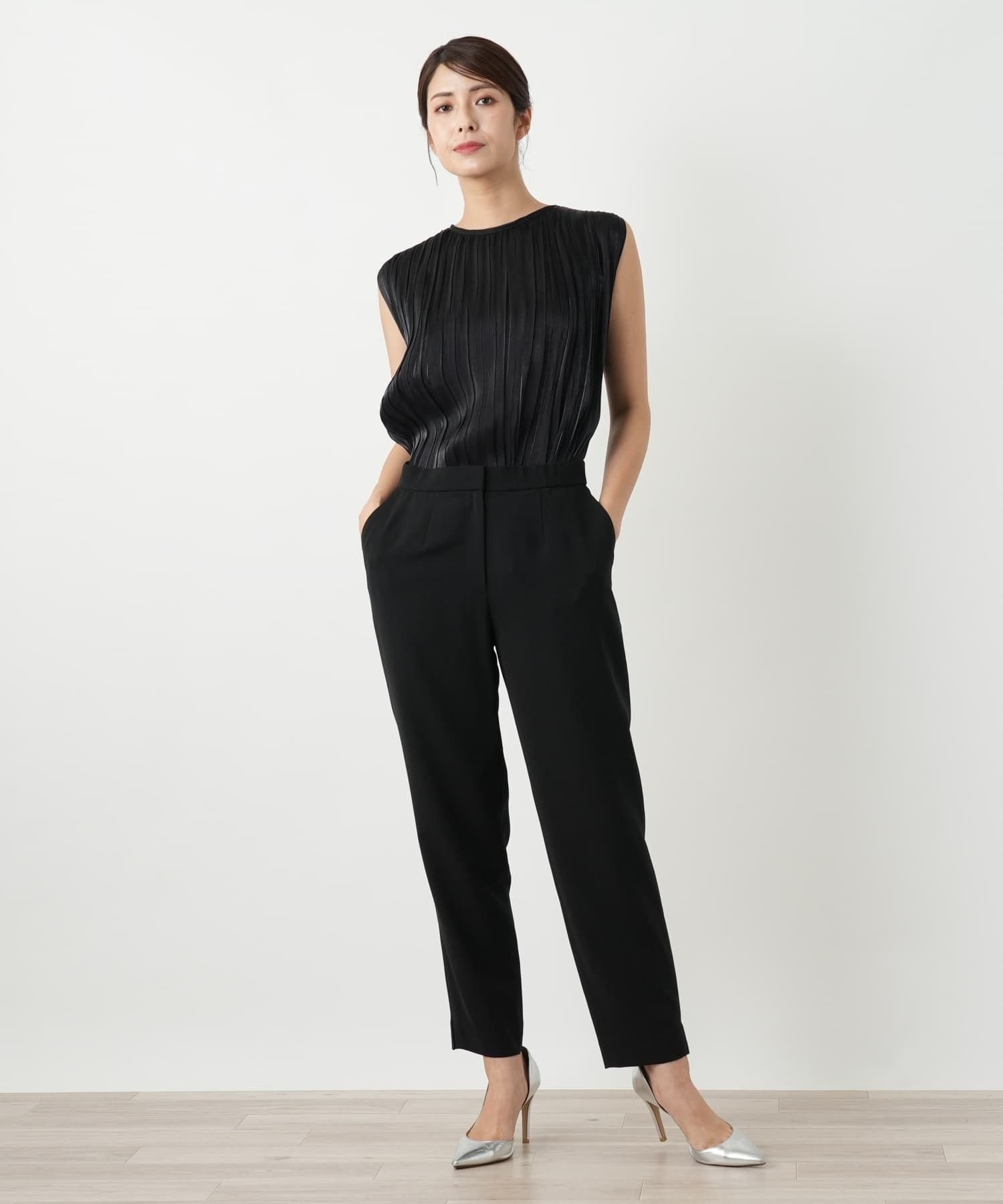 Leilian テーパードパンツ レリアン パンツ その他のパンツ ベージュ ブラック