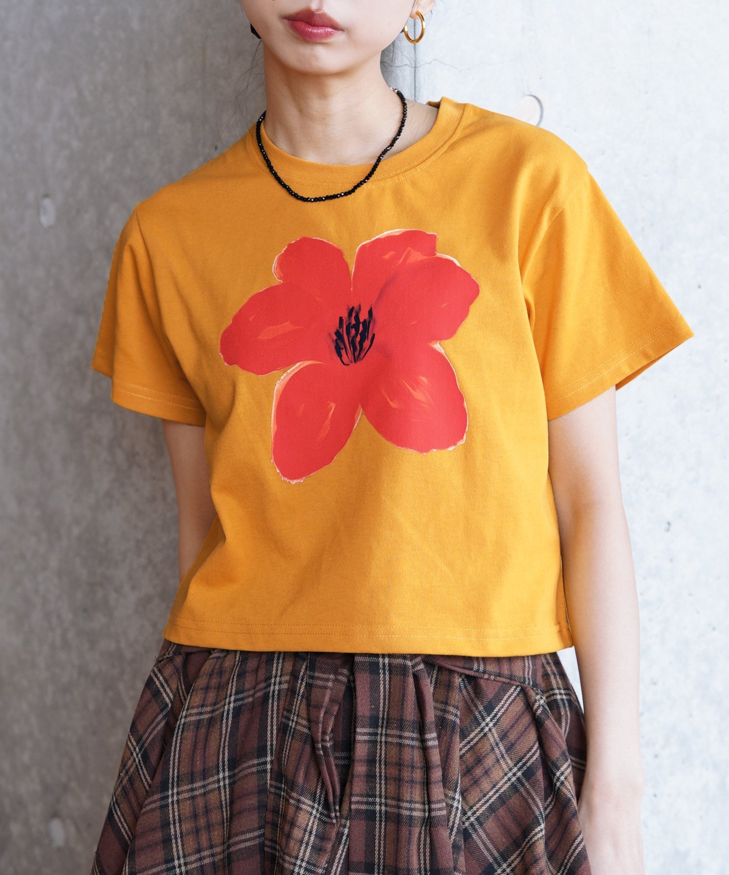 Chillfar FlowerチビTEEシャツ チルファー トップス カットソー・Tシャツ グレー イエロー ネイビー ブラウン ホワイト