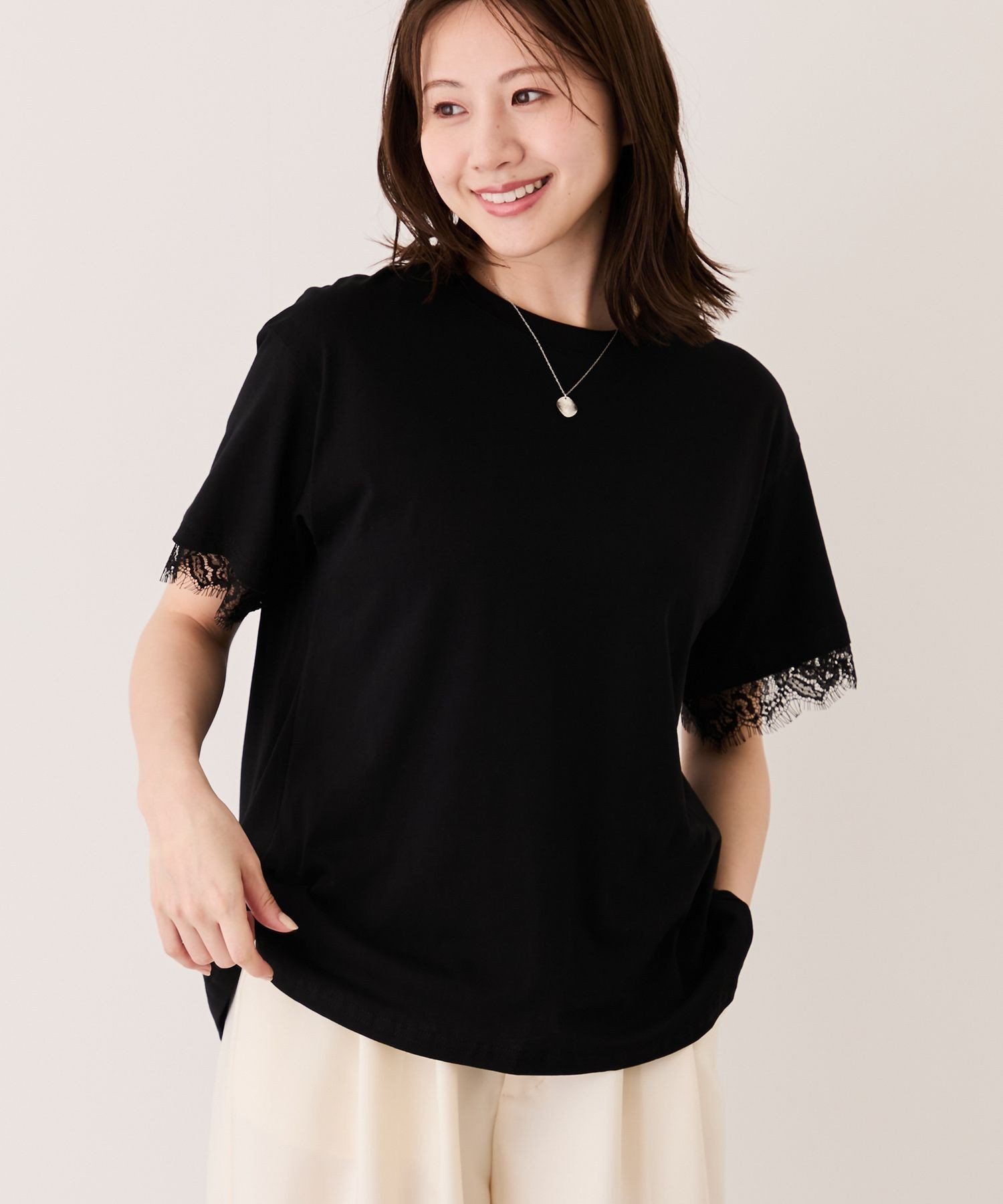 JAYRO バックスリットレース切替Tシャツ ジャイロ トップス カットソー・Tシャツ ホワイト ブラック