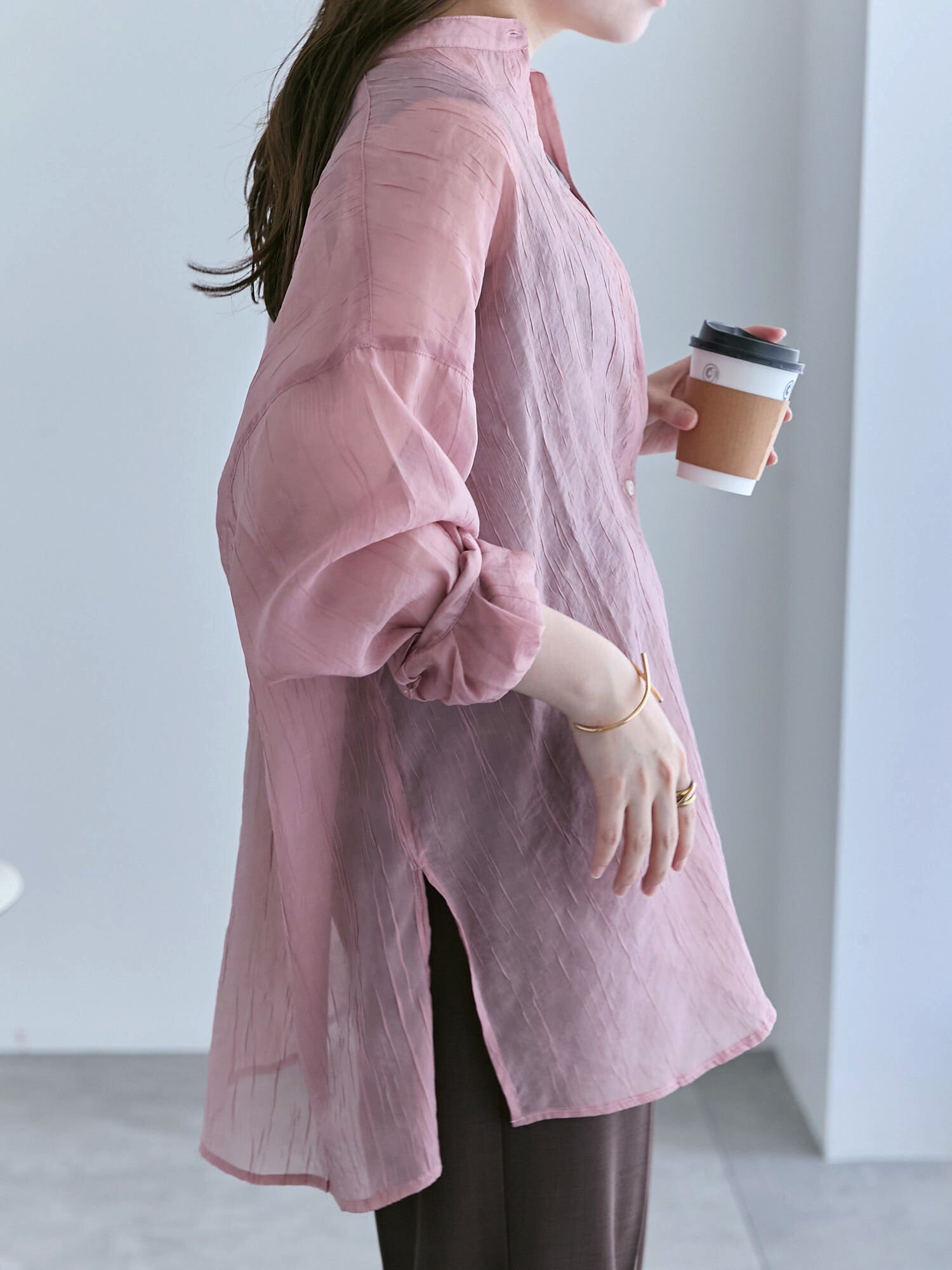 【SALE／58%OFF】ehka sopo バンドカラーシアーシャツ エヘカソポ トップス シャツ・ブラウス グリーン ブラウン ピンク ベージュのサムネイル