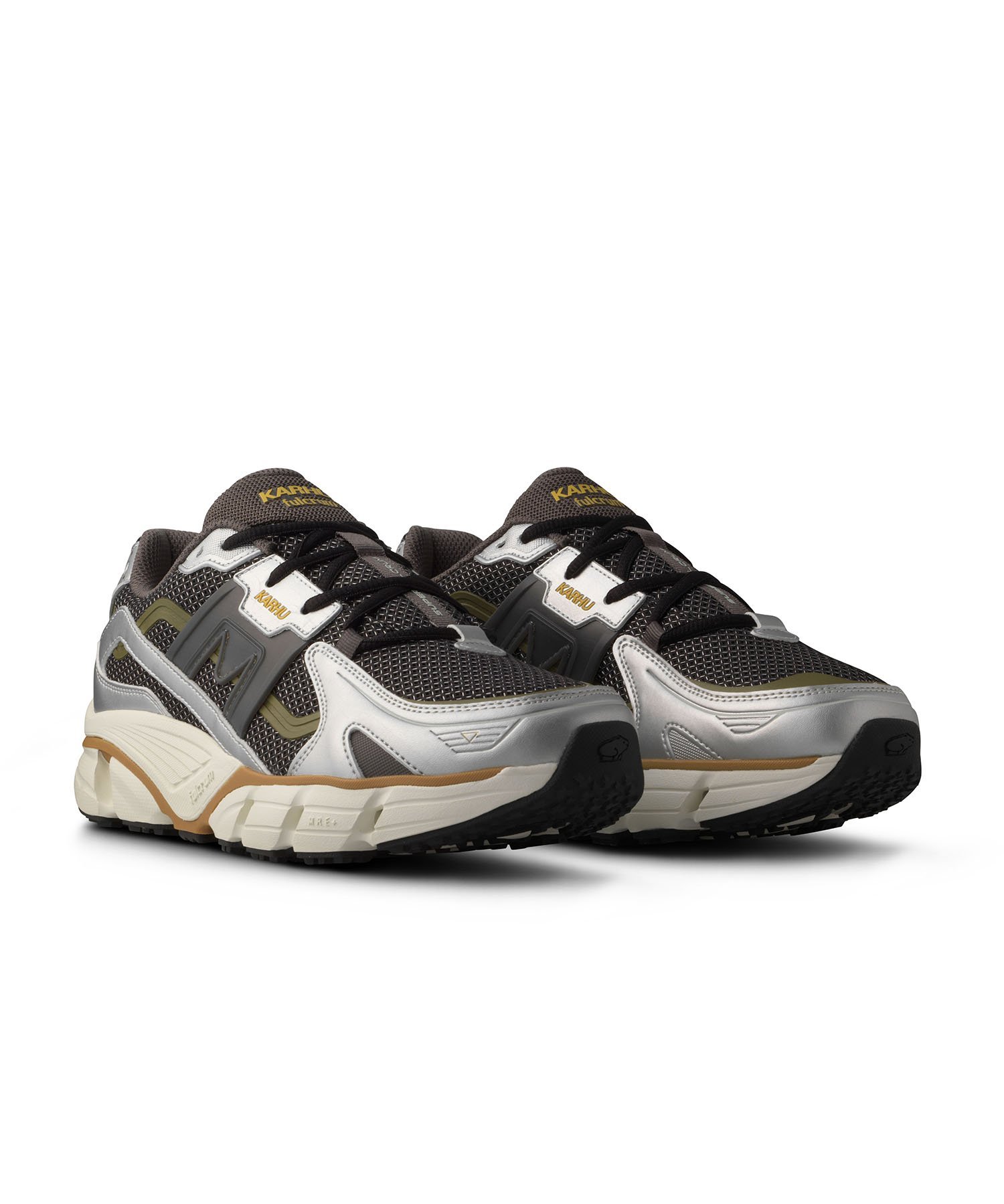 【国内EXCLUSIVE】KARHU Super Fulcrum スニーカー / モダンライフスタイルモデル カルフ シューズ・靴 スニーカー シルバー