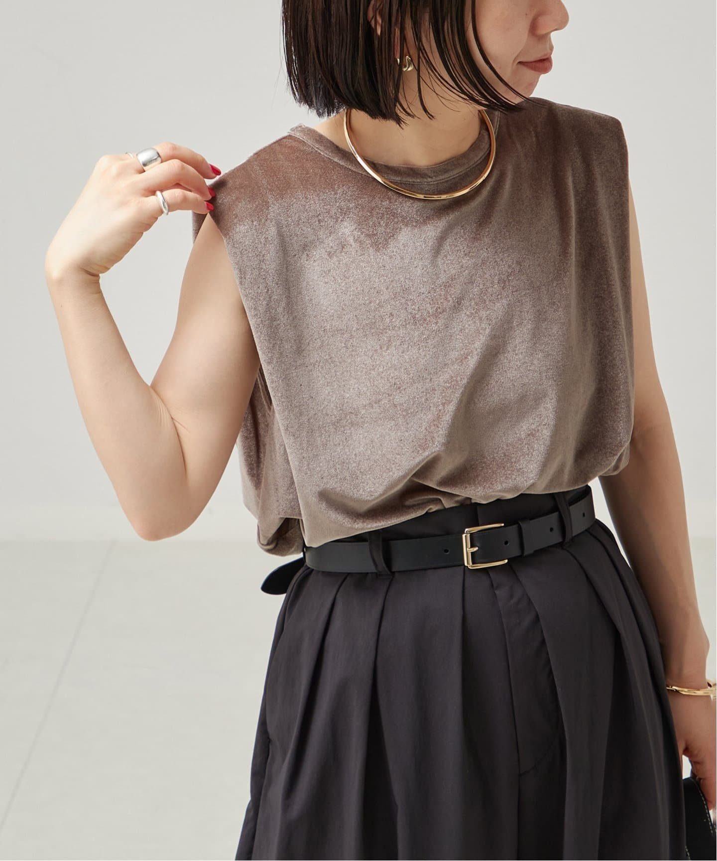 JOURNAL STANDARD L'ESSAGE ベロア タックノースリーブ ジャーナルスタンダード レサージュ トップス カットソー・Tシャツ ブラウン ベージュ ネイビー【送料無料】のサムネイル