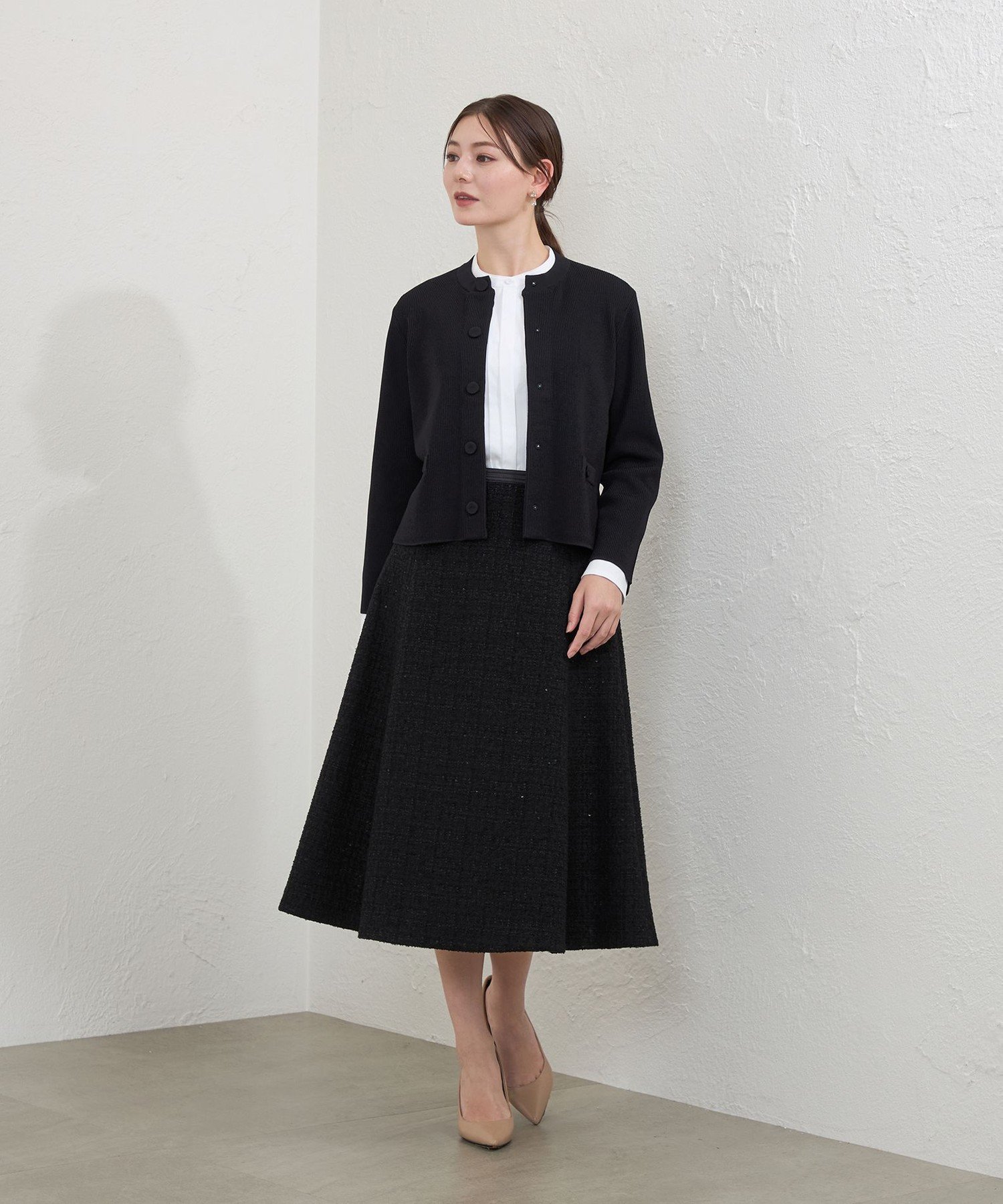 【ATELIER COLLECTION】 シャインレーヨンニットジャケット アマカ ジャケット・アウター ノーカラージャケット ブラック