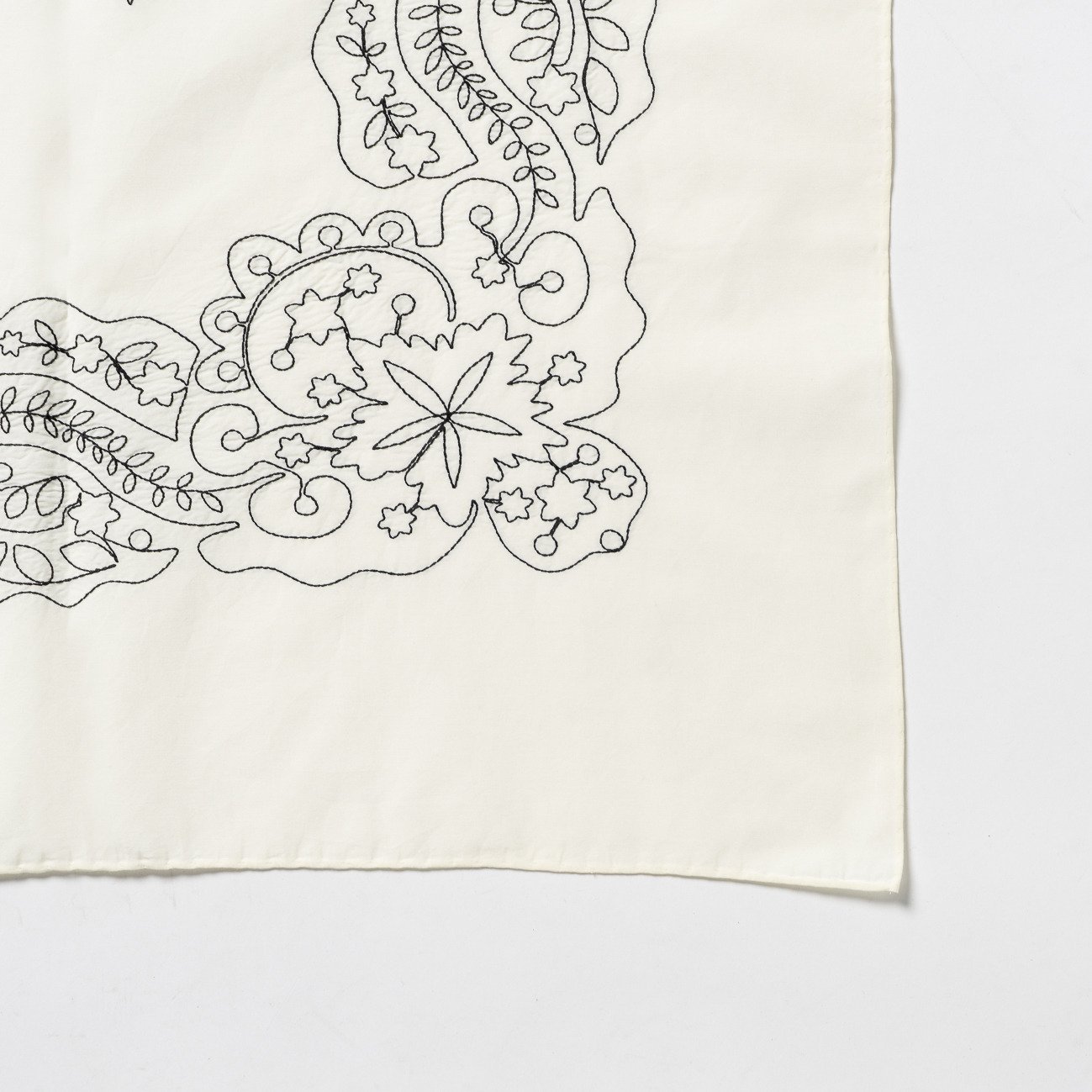 ASAUCE MELER COTTON SILK EMBROIDERY BANDANA エリオポール ファッション雑貨 マフラー・ストール・ネックウォーマー ブラック ホワイト【送料無料】
