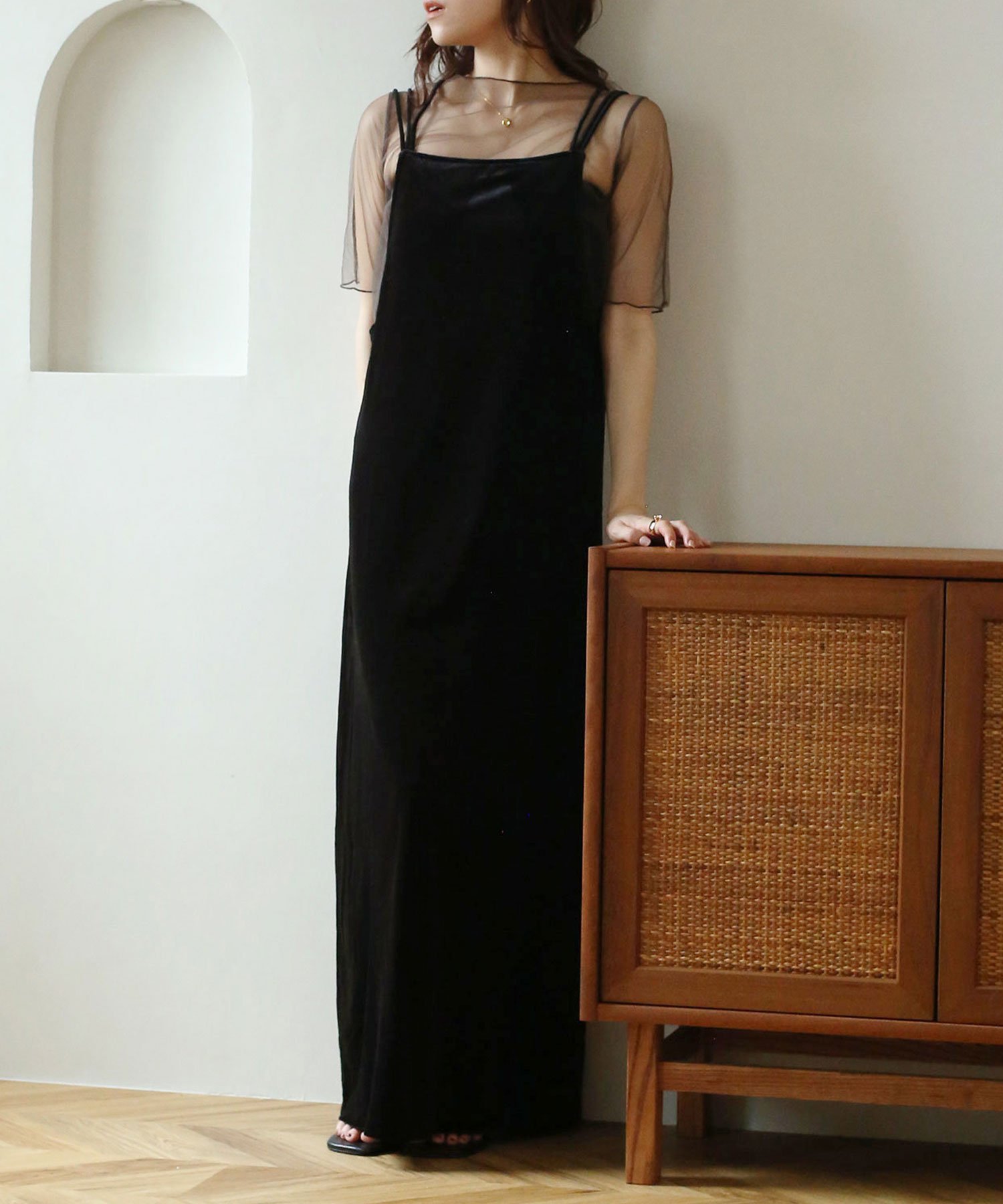 【SALE／40%OFF】NOAHL ベロアキャミワンピース ノアル ワンピース・ドレス ワンピース ブラック ホワイト グレー【送料無料】のサムネイル