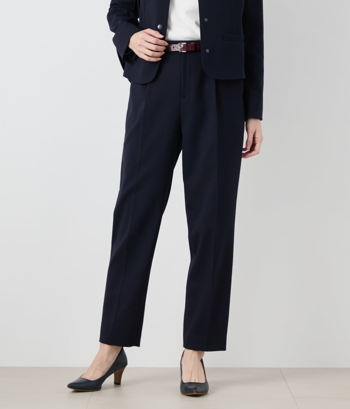 NEWYORKER WOMEN 【ウォッシャブル】コンパクトダブルクロス センタープレステーパードパンツ ニューヨーカー パンツ スラックス・ドレスパンツ ネイビー ブラウン